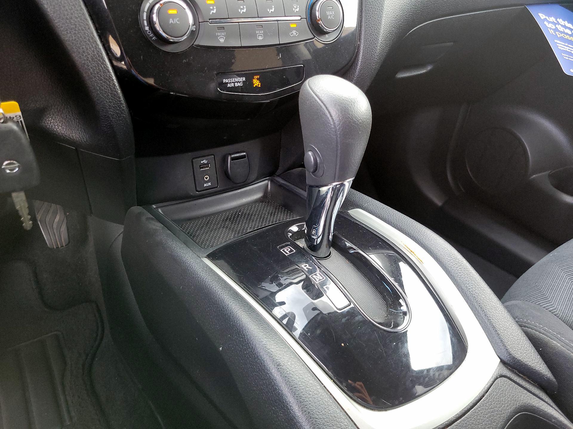 Thumbnail: 2016 Nissan Rogue - 17