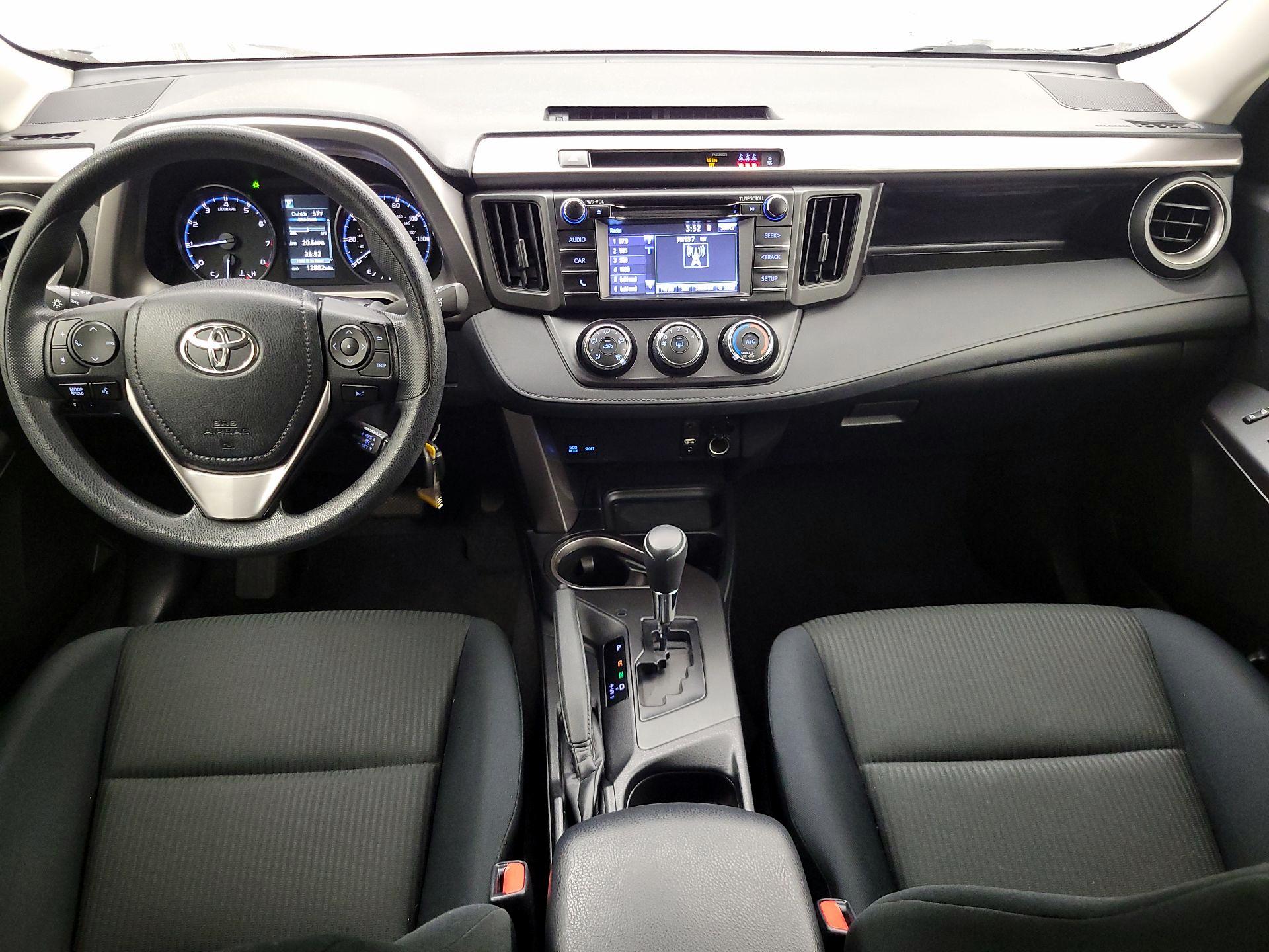 Thumbnail: 2017 Toyota RAV4 - 9