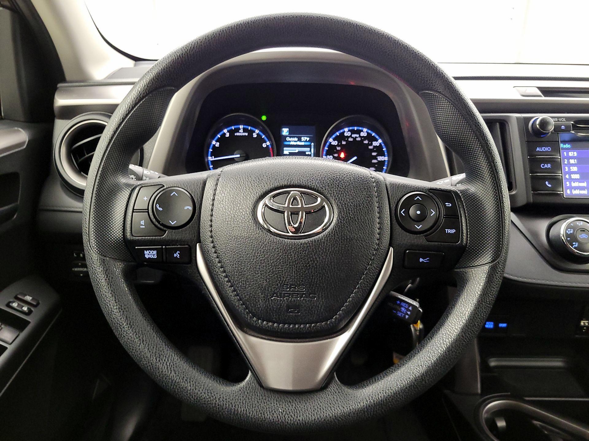 Thumbnail: 2017 Toyota RAV4 - 10