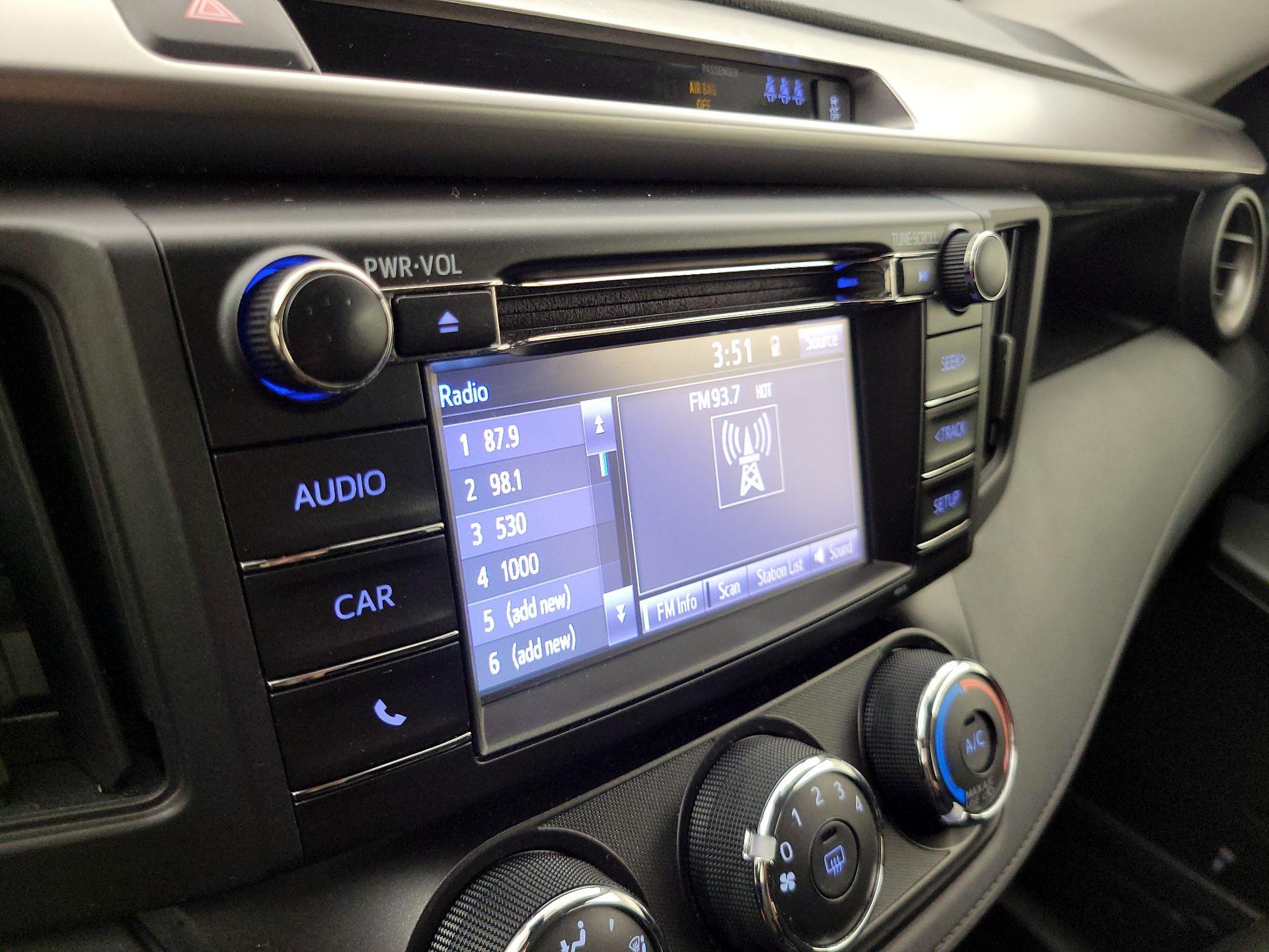 Thumbnail: 2017 Toyota RAV4 - 15