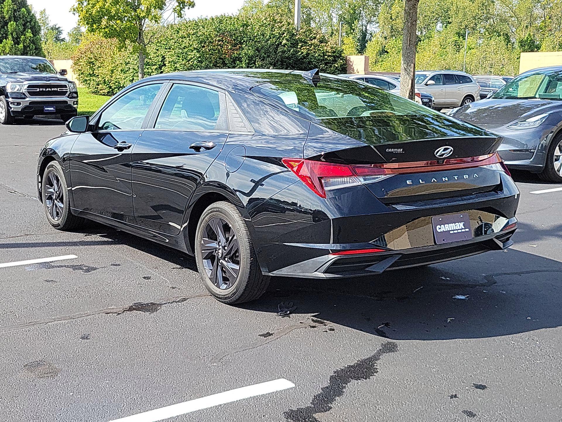 Thumbnail: 2023 Hyundai Elantra - 7