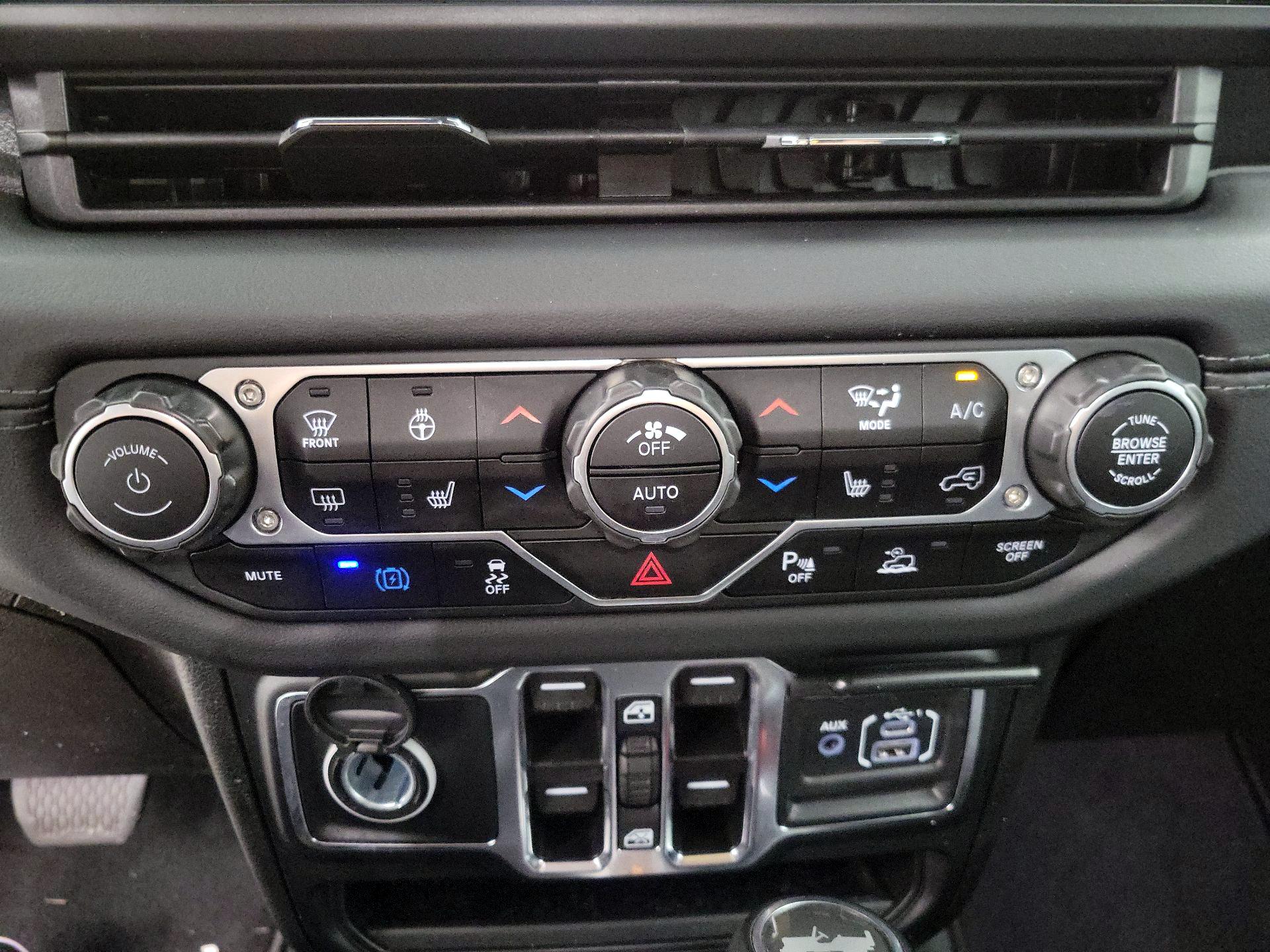 Thumbnail: 2024 Jeep Wrangler - 16