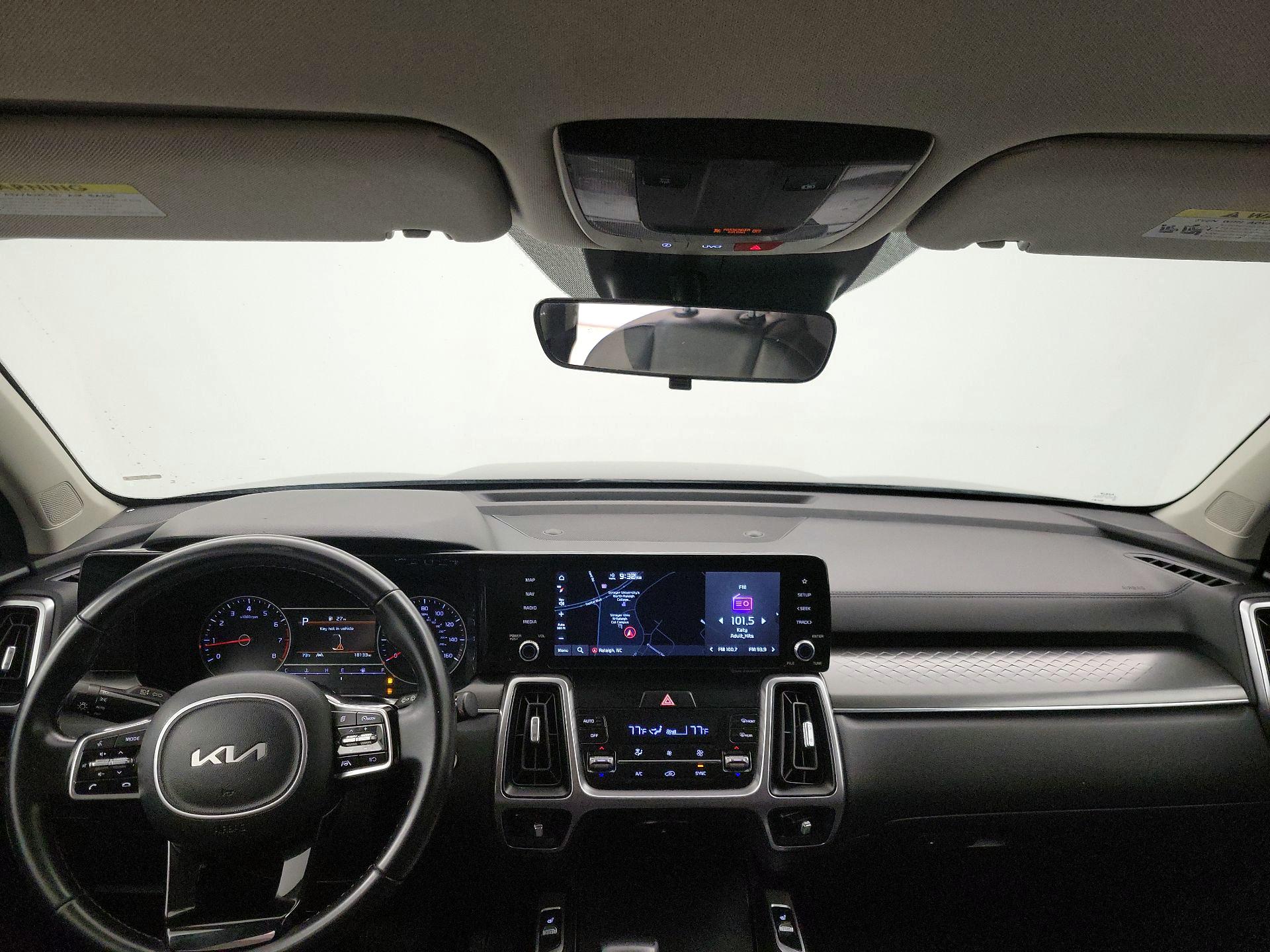 Thumbnail: 2022 Kia Sorento - 9