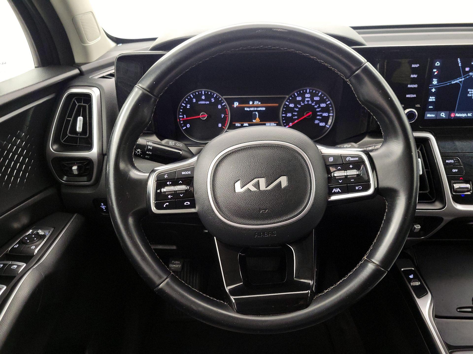 Thumbnail: 2022 Kia Sorento - 10