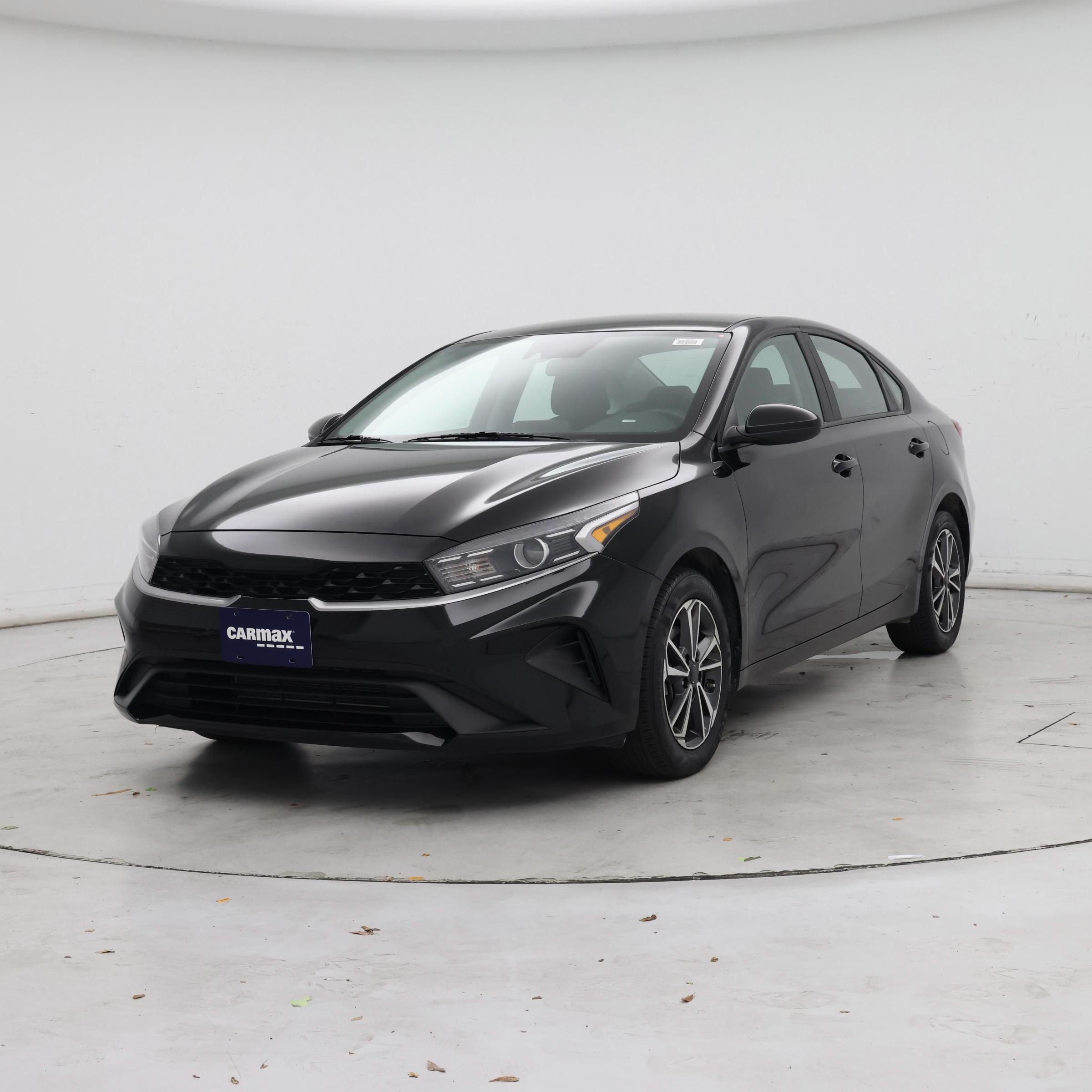 Thumbnail: 2022 Kia Forte - 4