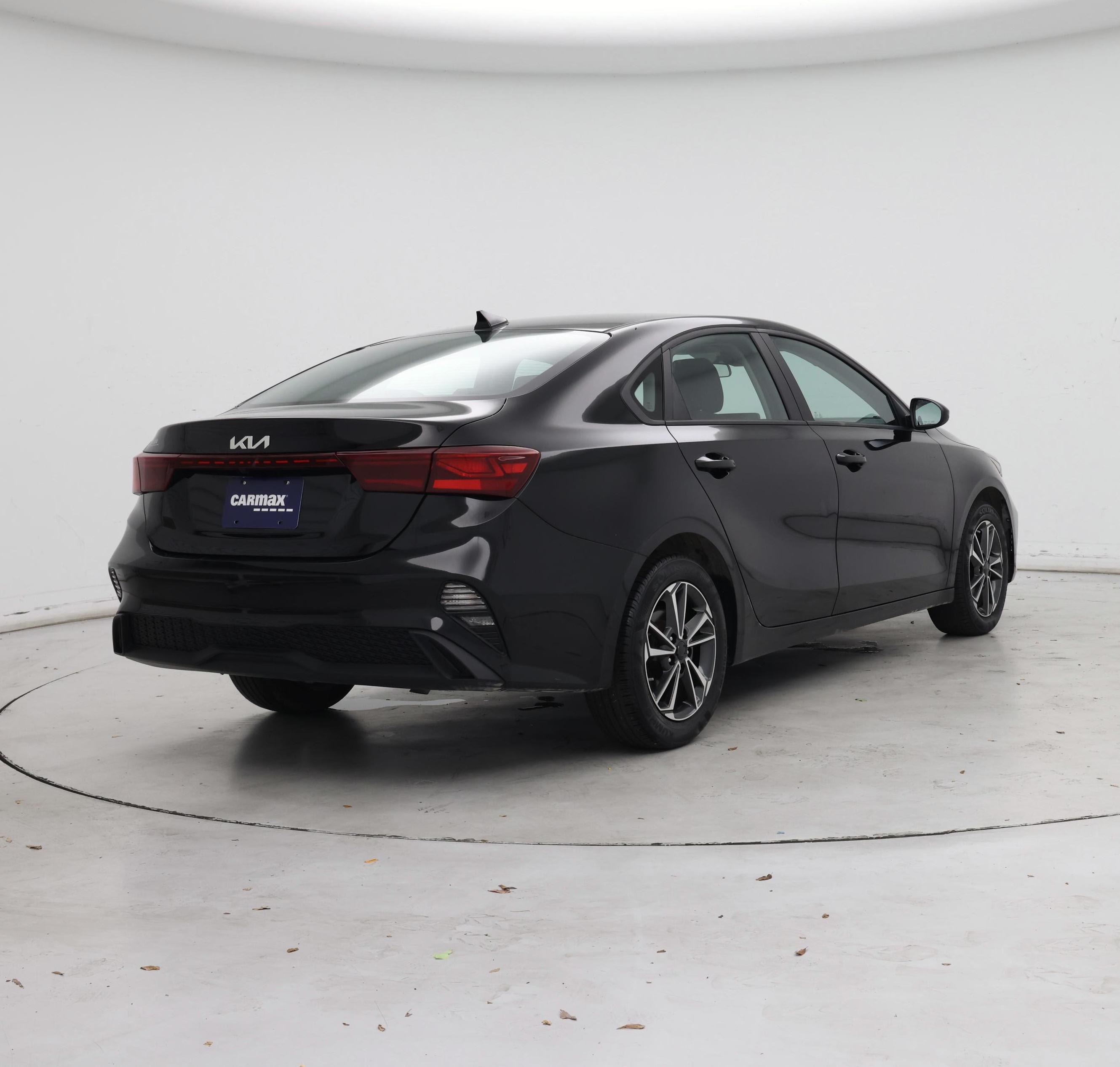Thumbnail: 2022 Kia Forte - 8