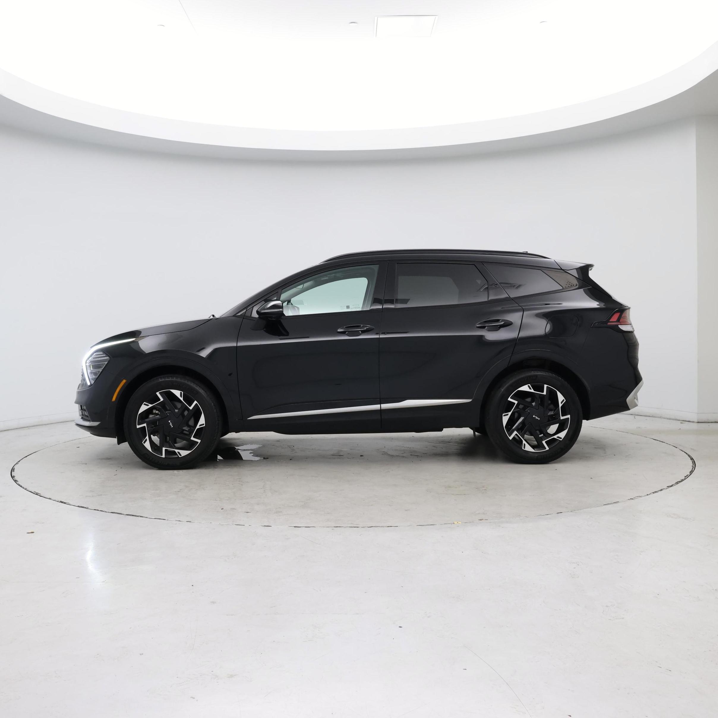 Thumbnail: 2023 Kia Sportage - 3