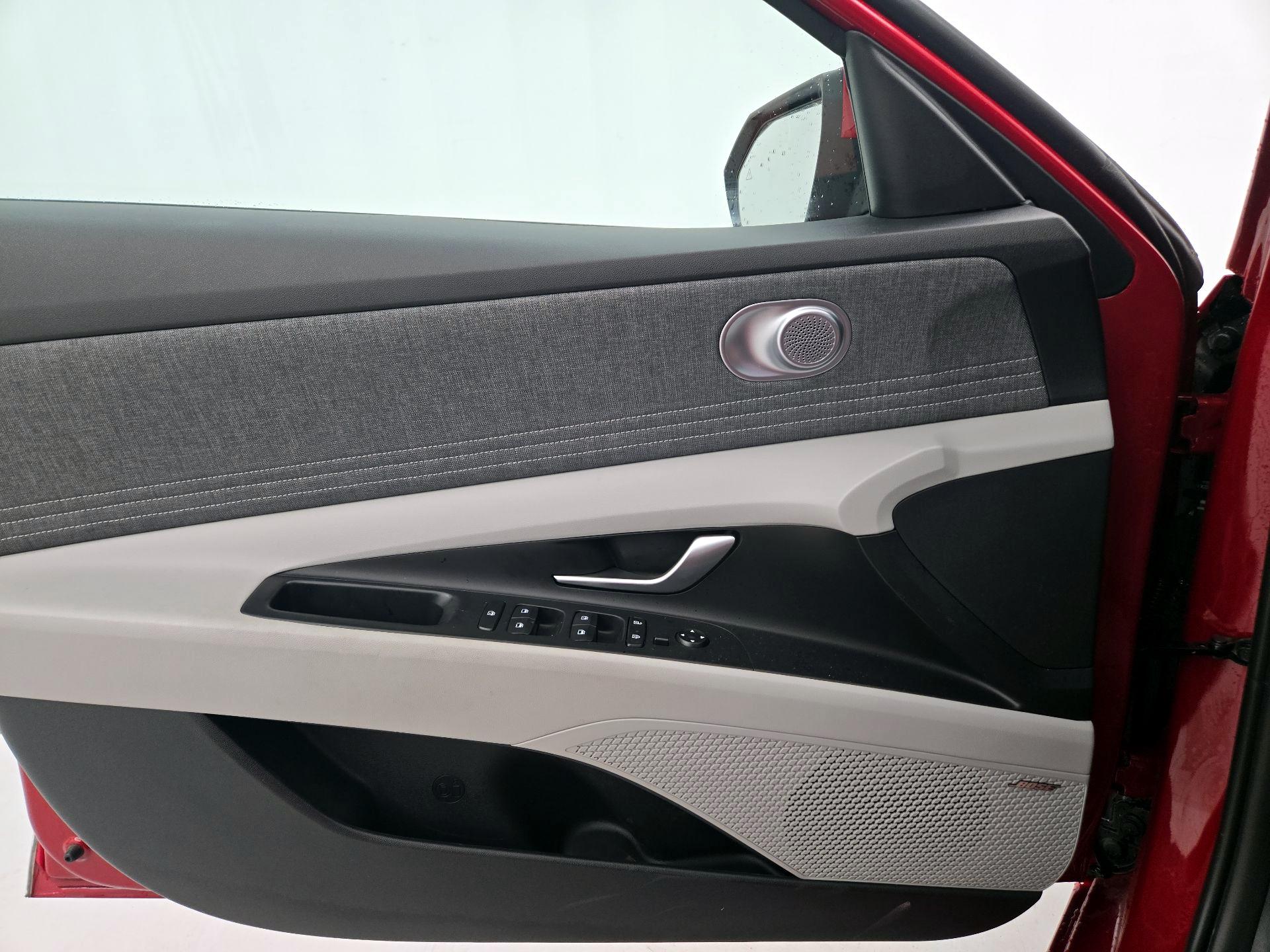 Thumbnail: 2023 Hyundai Elantra - 12