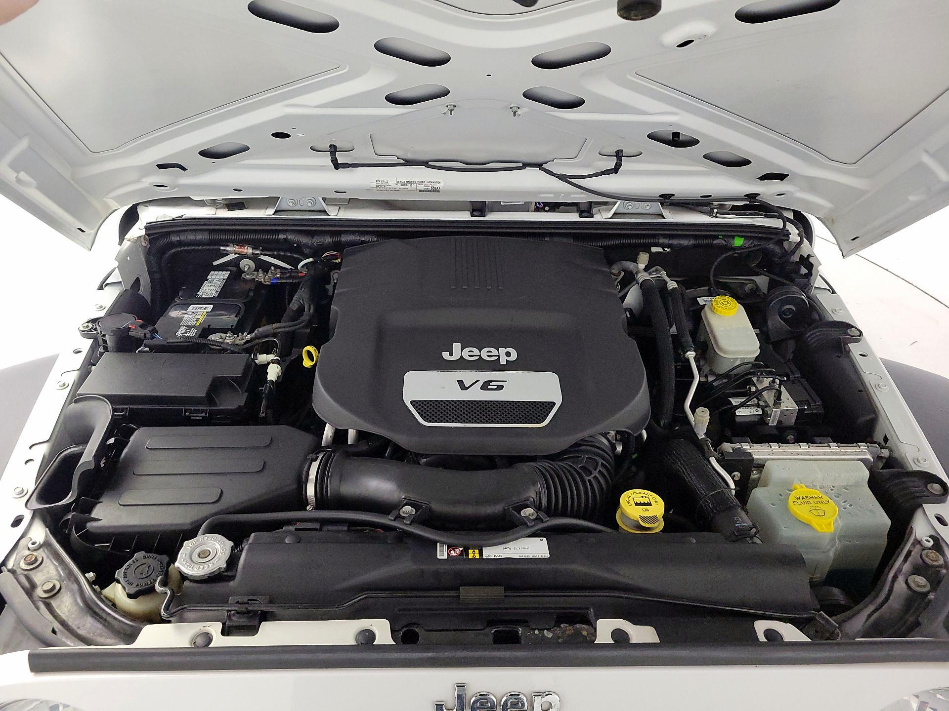 Thumbnail: 2016 Jeep Wrangler - 20
