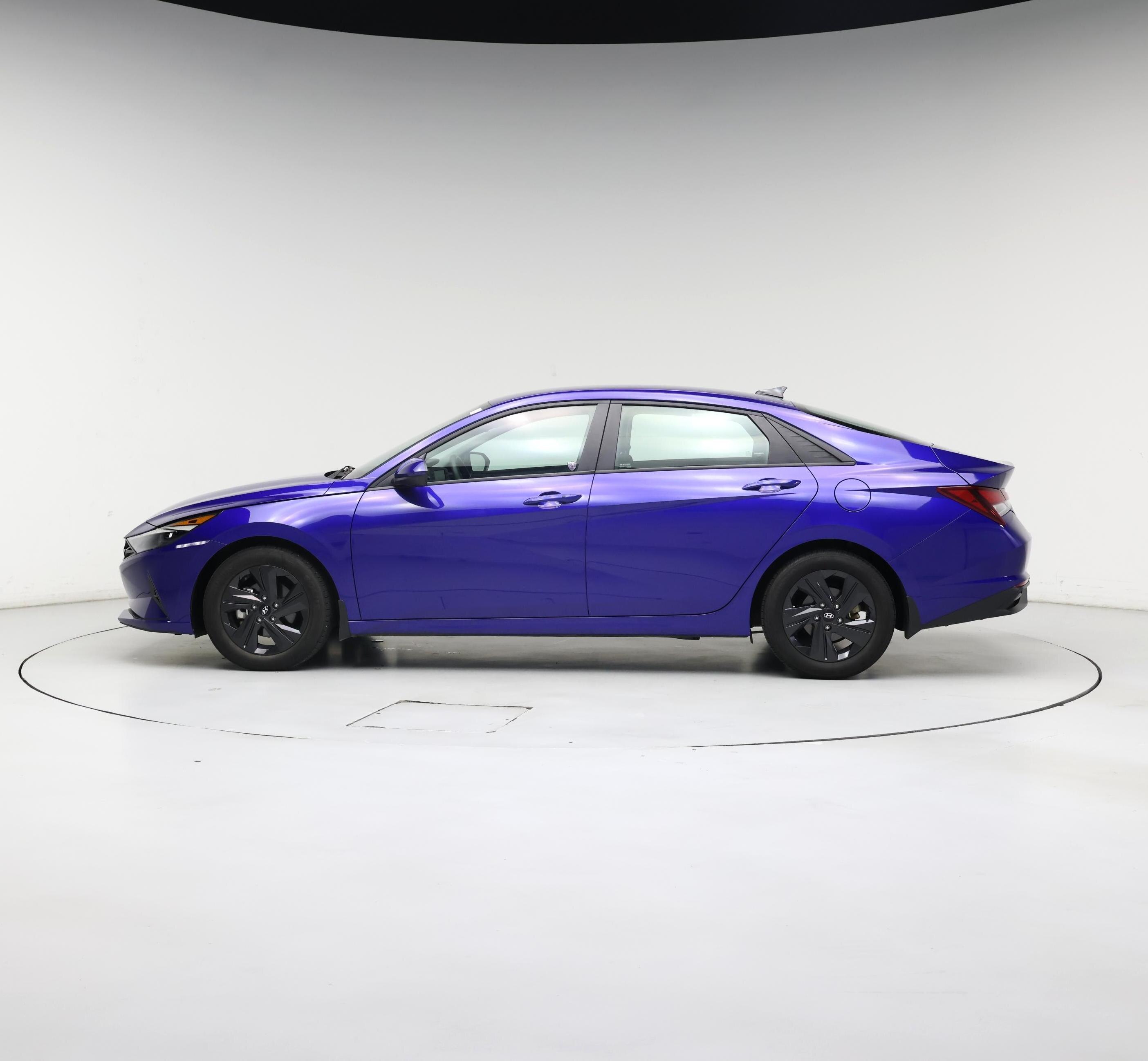 Thumbnail: 2023 Hyundai Elantra - 3