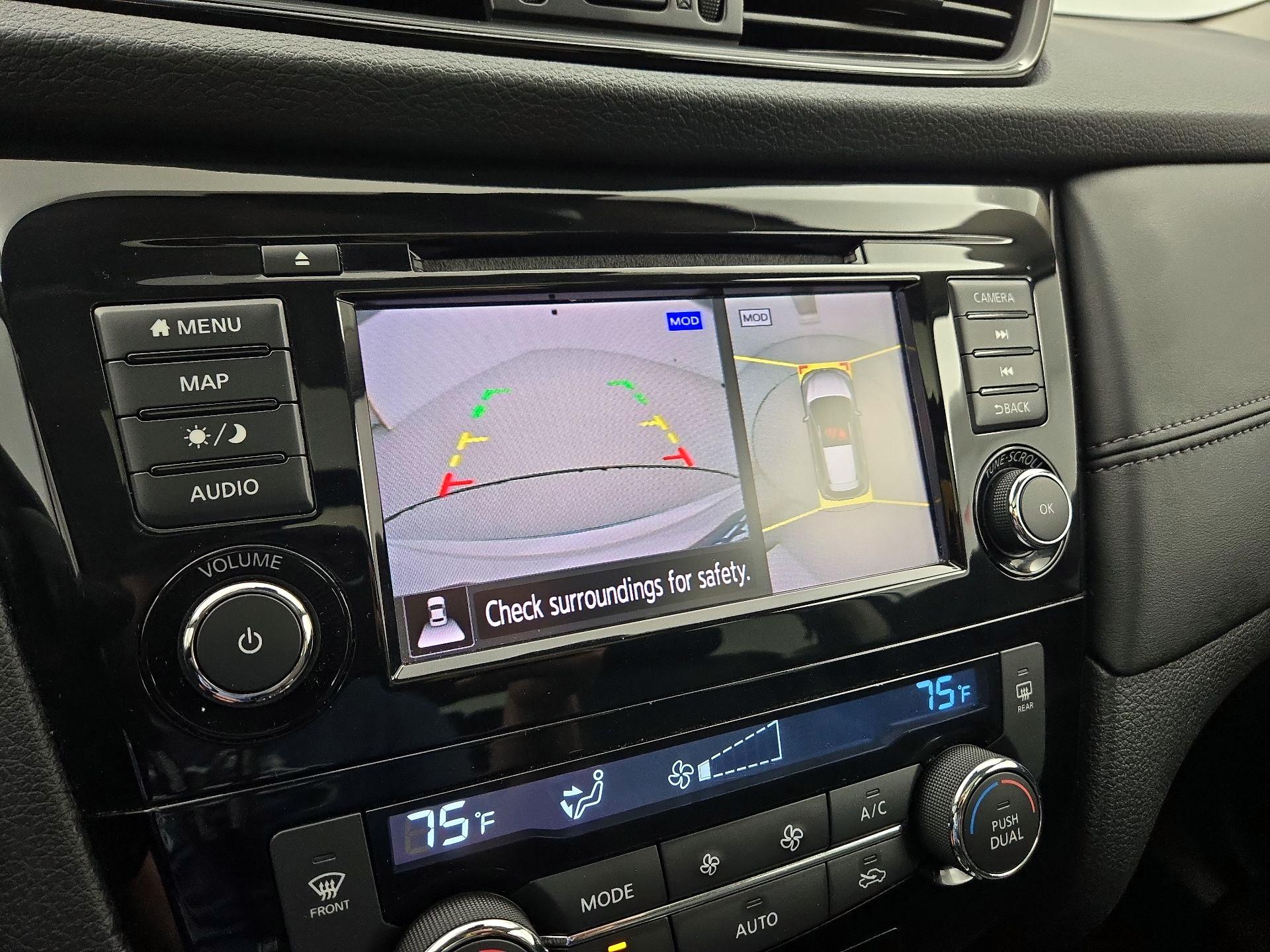 Thumbnail: 2019 Nissan Rogue - 15