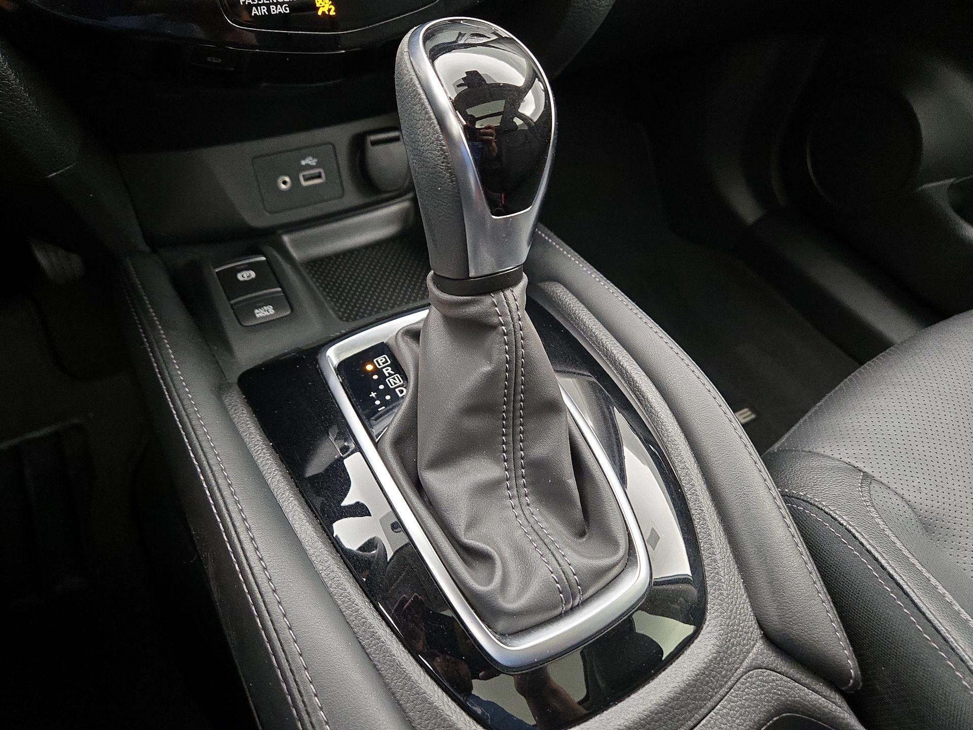 Thumbnail: 2019 Nissan Rogue - 18