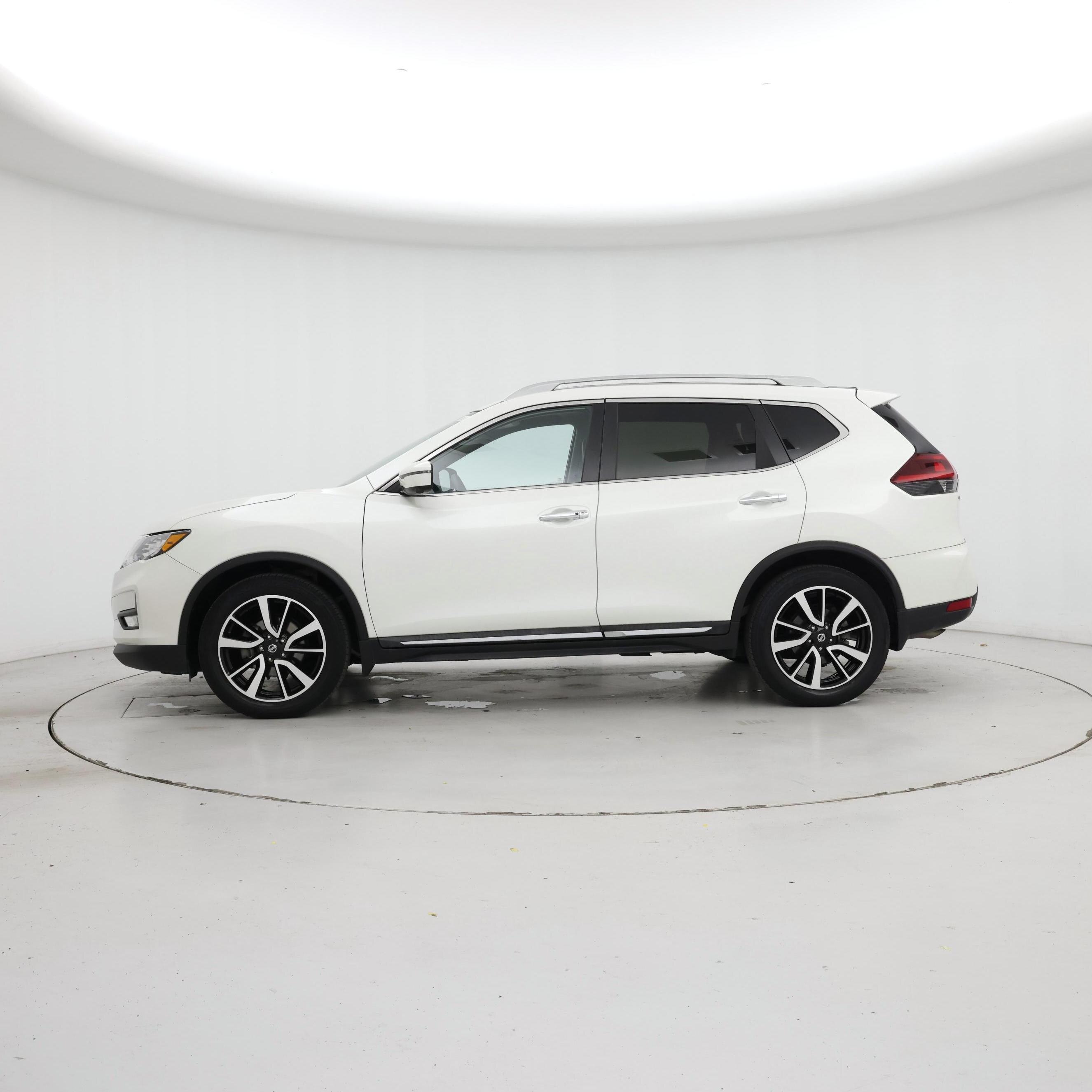 Thumbnail: 2019 Nissan Rogue - 3