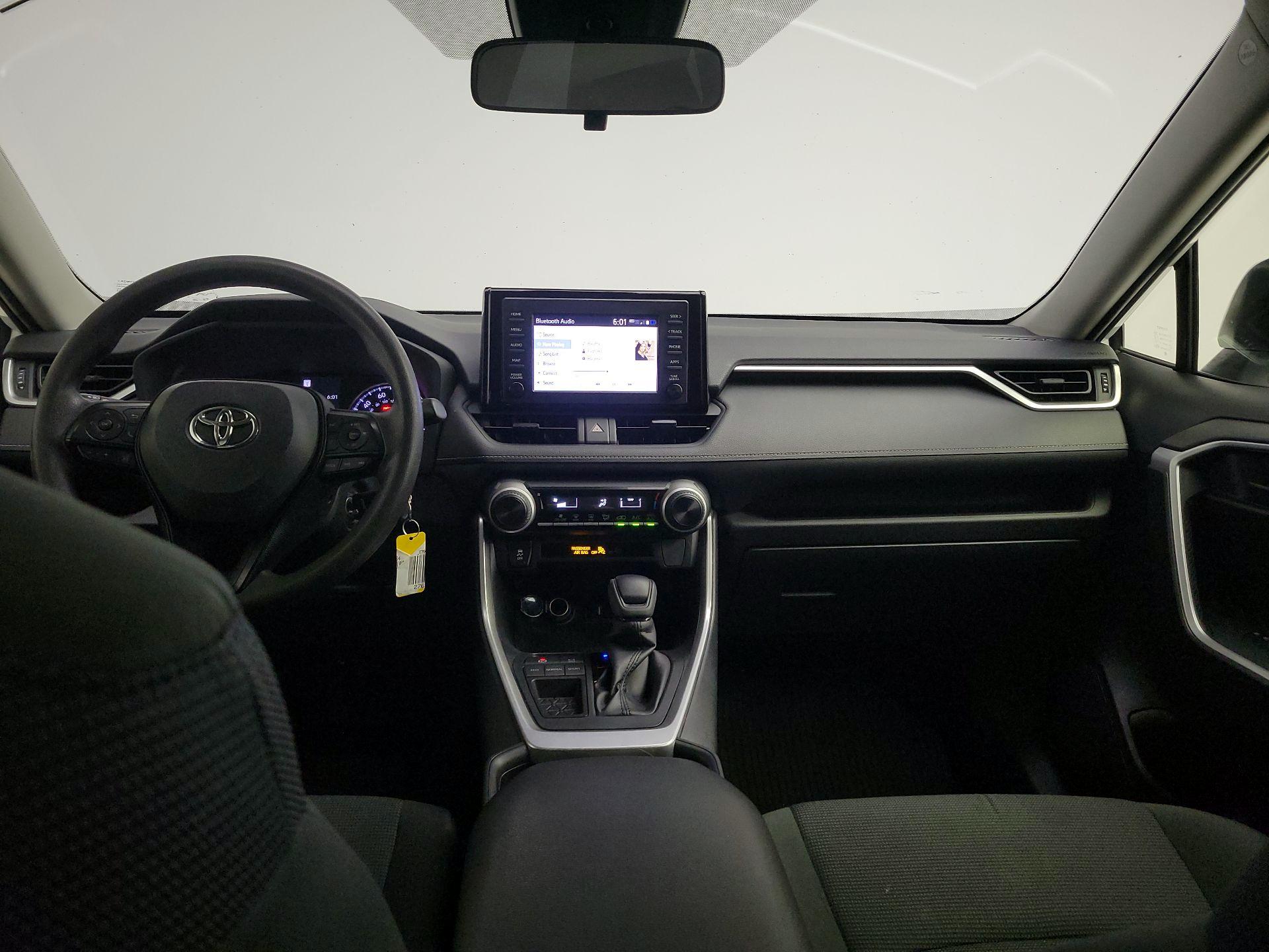Thumbnail: 2019 Toyota RAV4 - 9