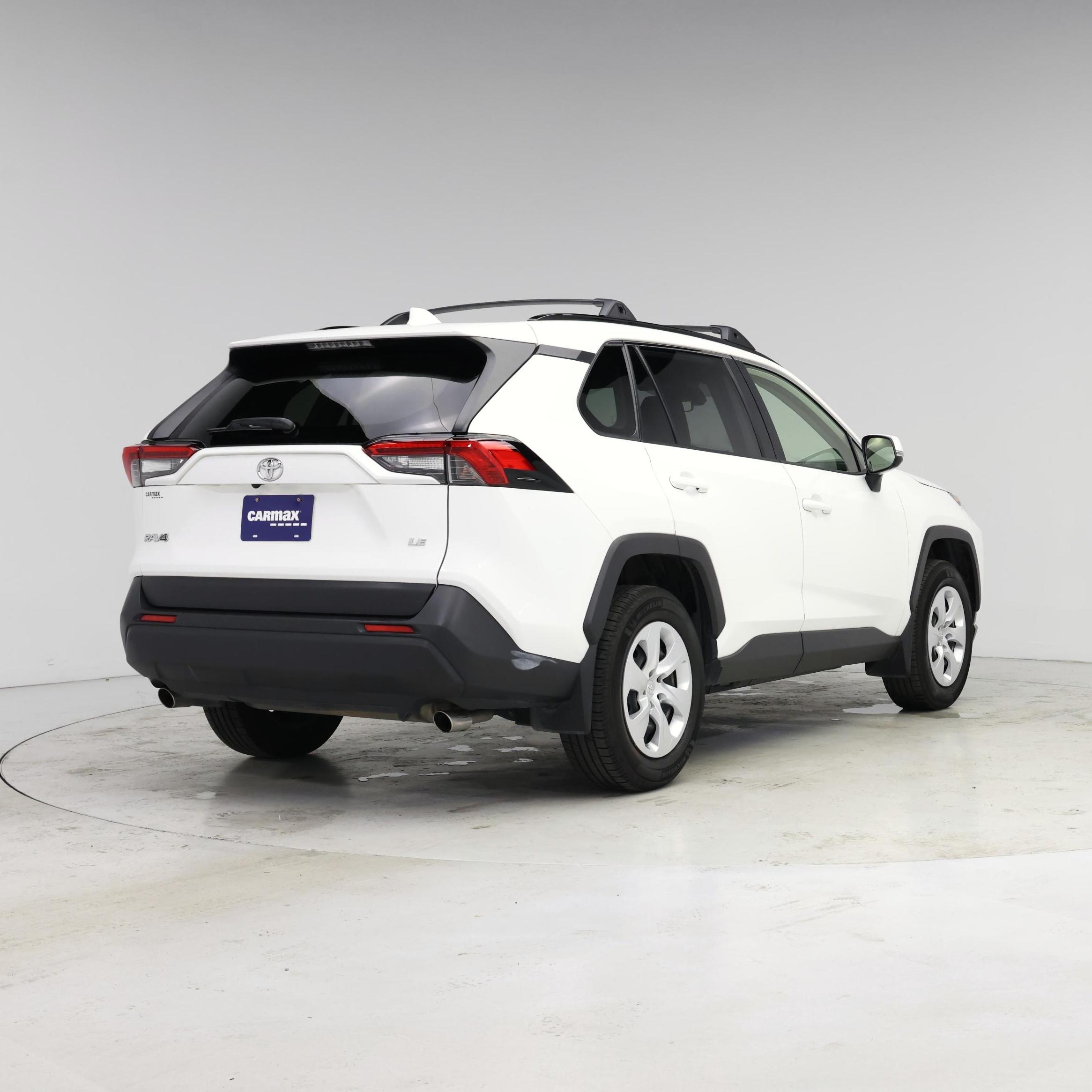 Thumbnail: 2019 Toyota RAV4 - 8