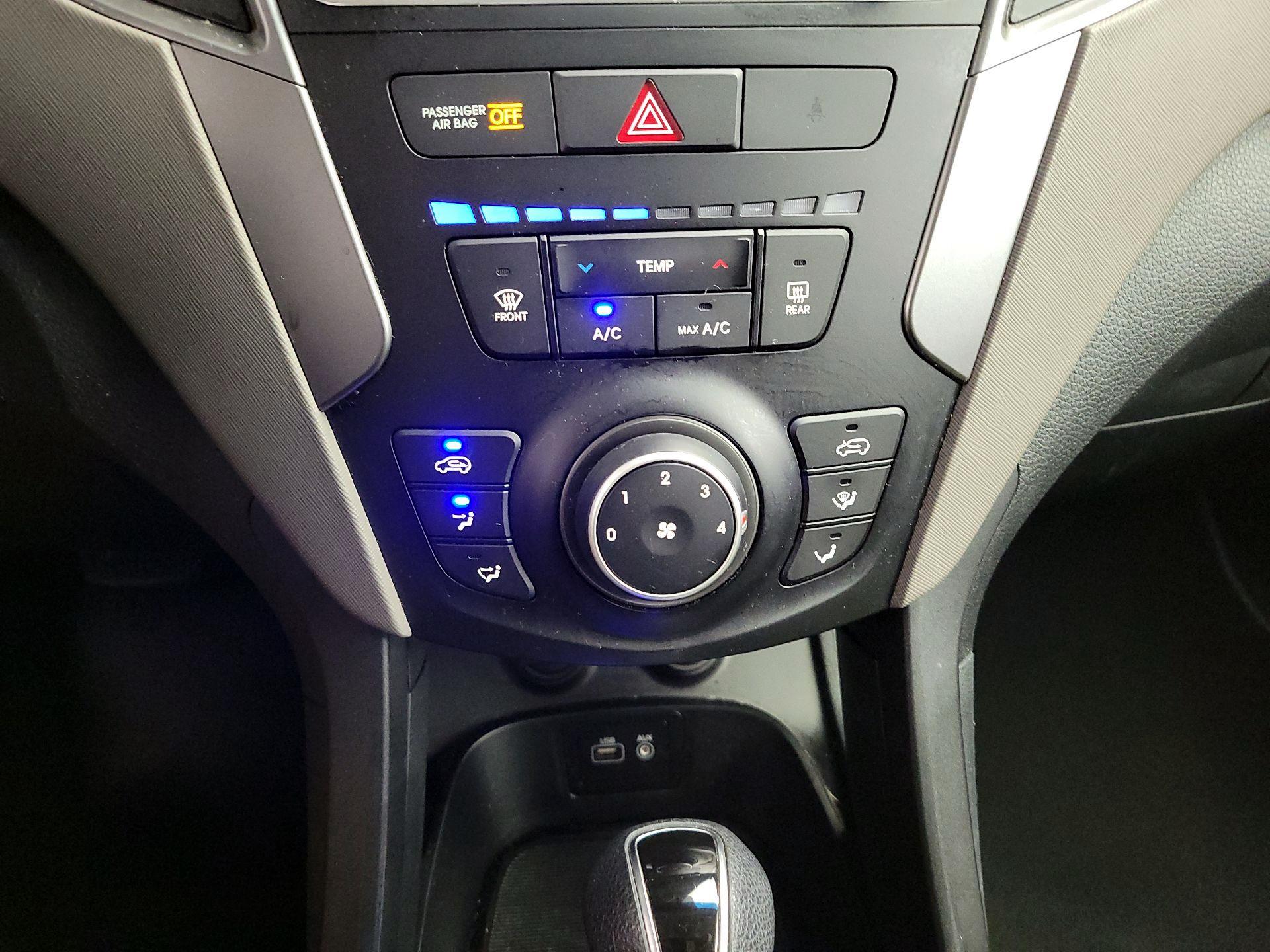 Thumbnail: 2018 Hyundai Santa Fe - 16