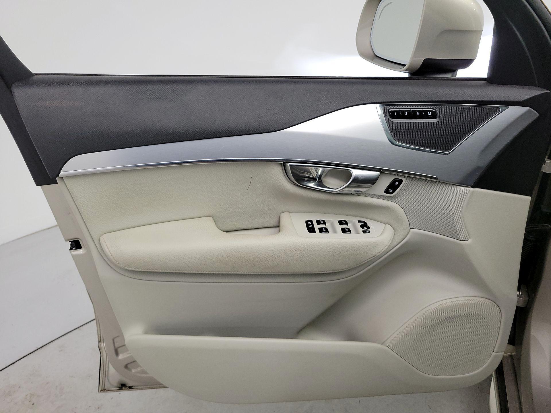 Thumbnail: 2018 Volvo XC90 - 12