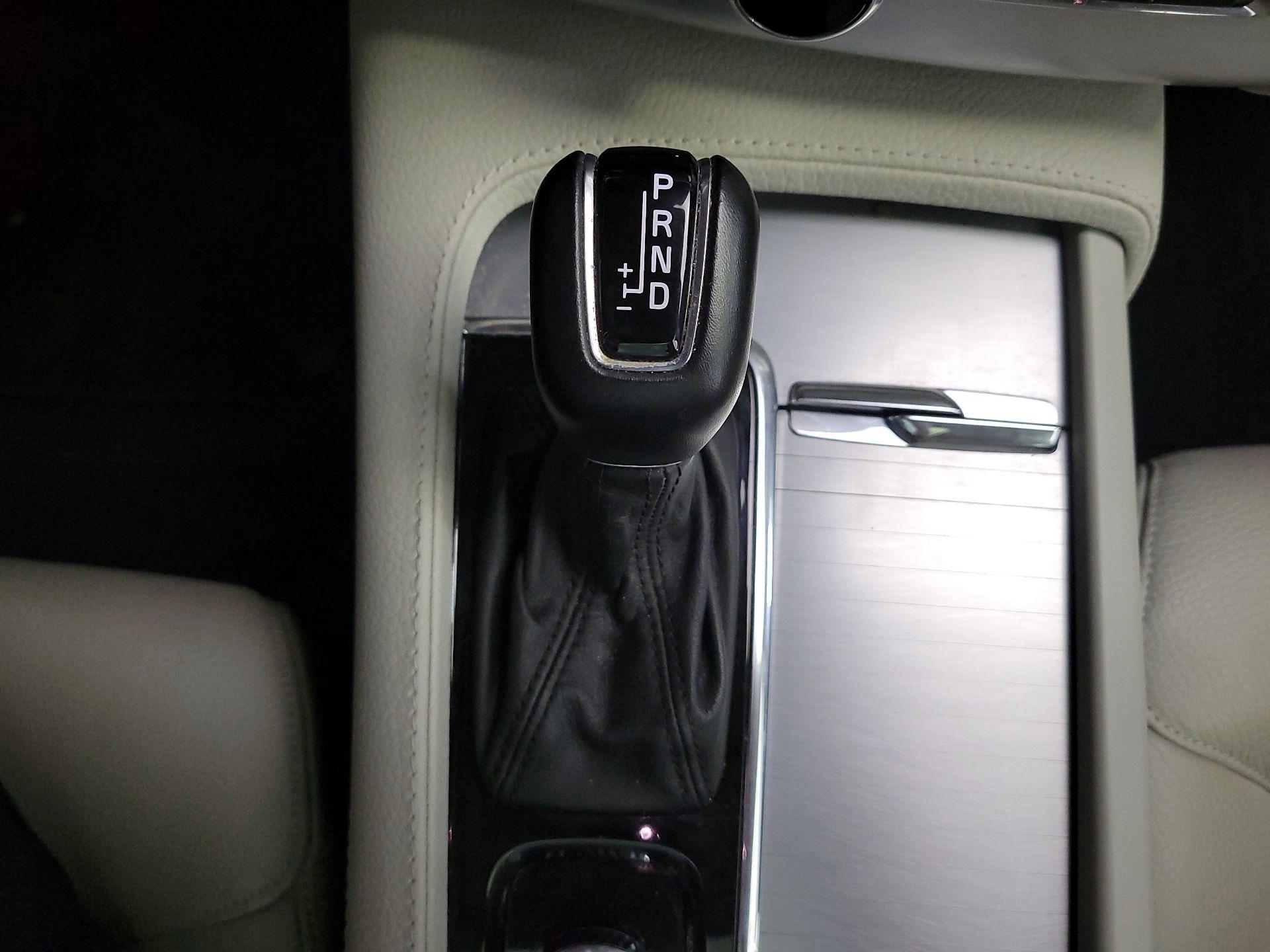 Thumbnail: 2018 Volvo XC90 - 18