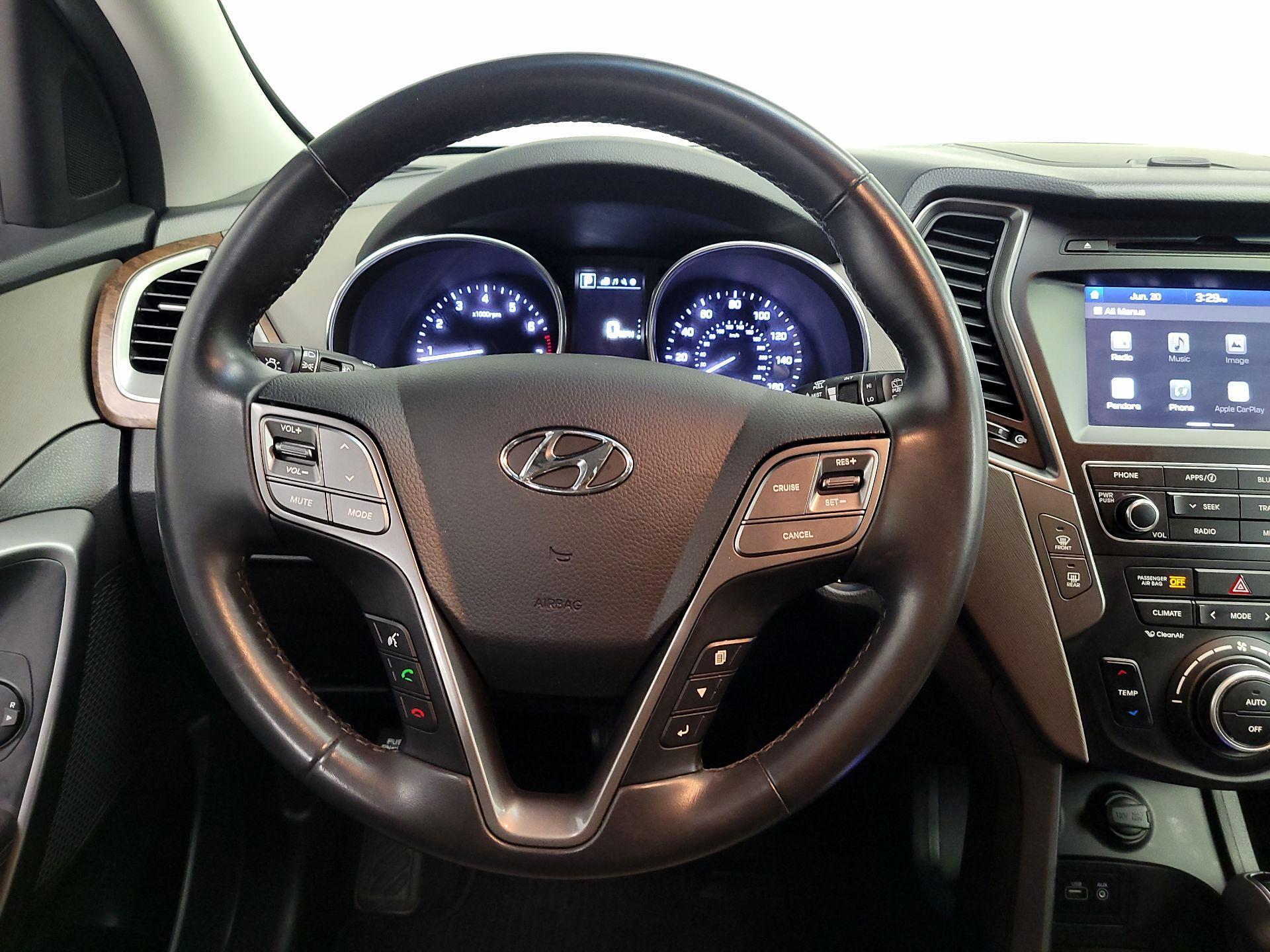 Thumbnail: 2018 Hyundai Santa Fe - 10