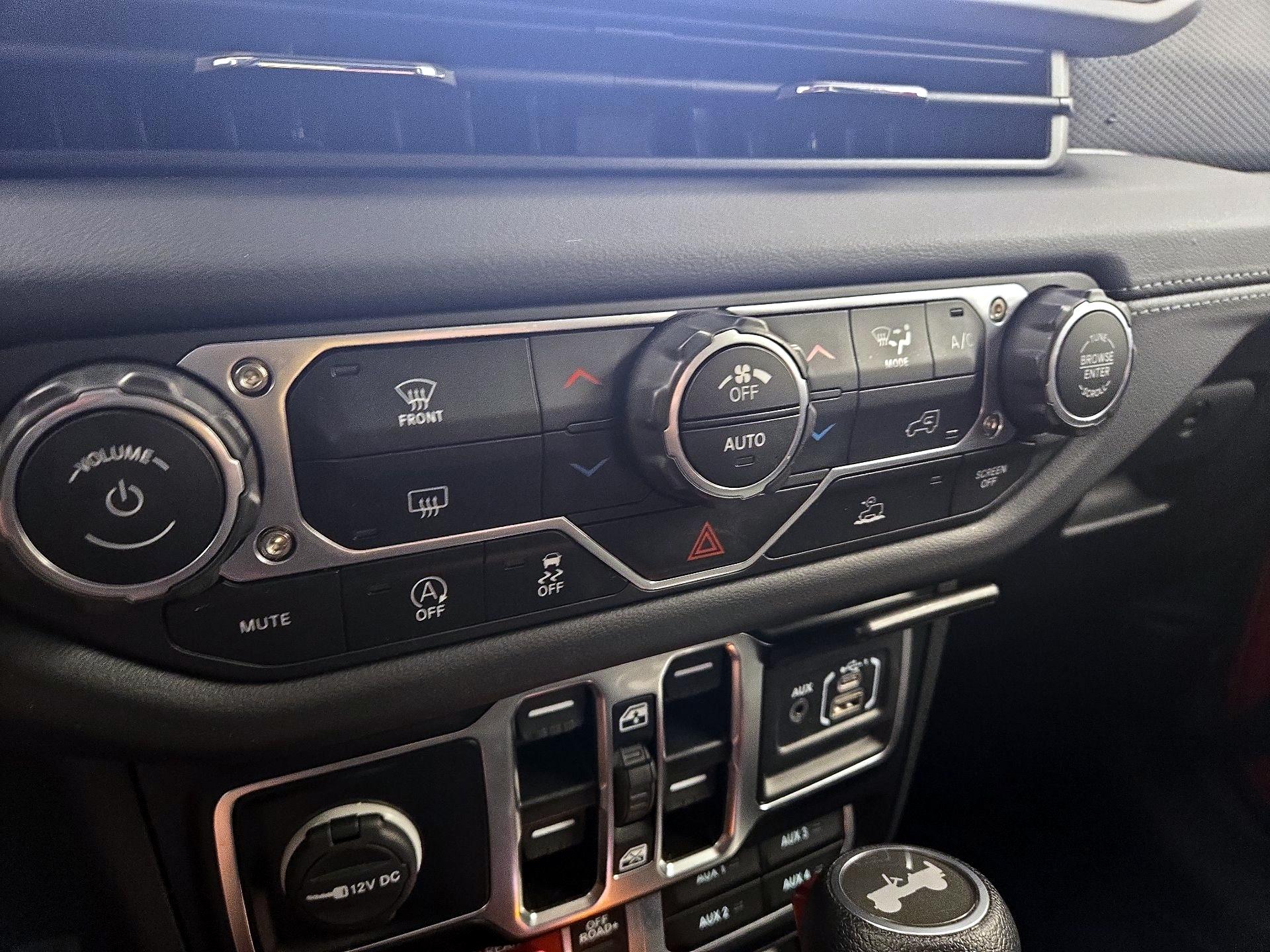 Thumbnail: 2024 Jeep Wrangler - 16