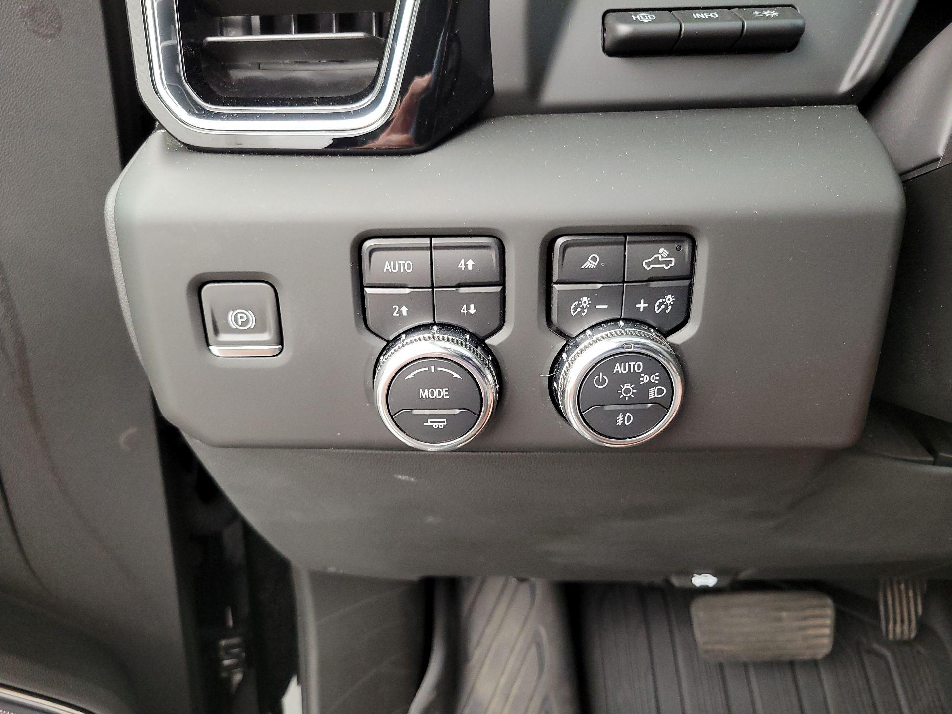 Thumbnail: 2024 GMC Sierra 1500 - 13