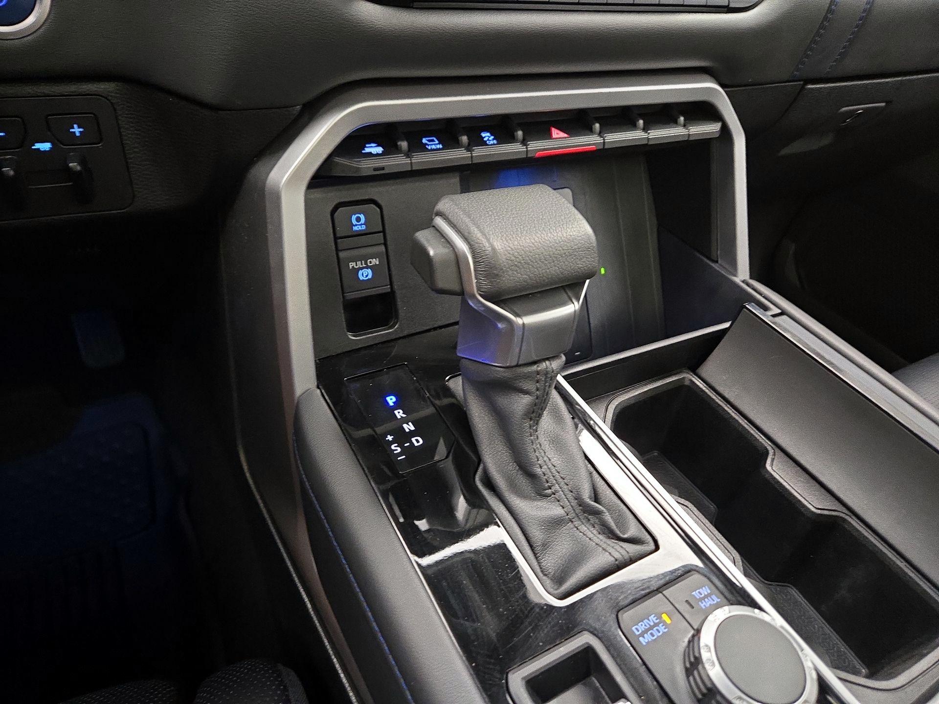 Thumbnail: 2023 Toyota Sequoia - 17