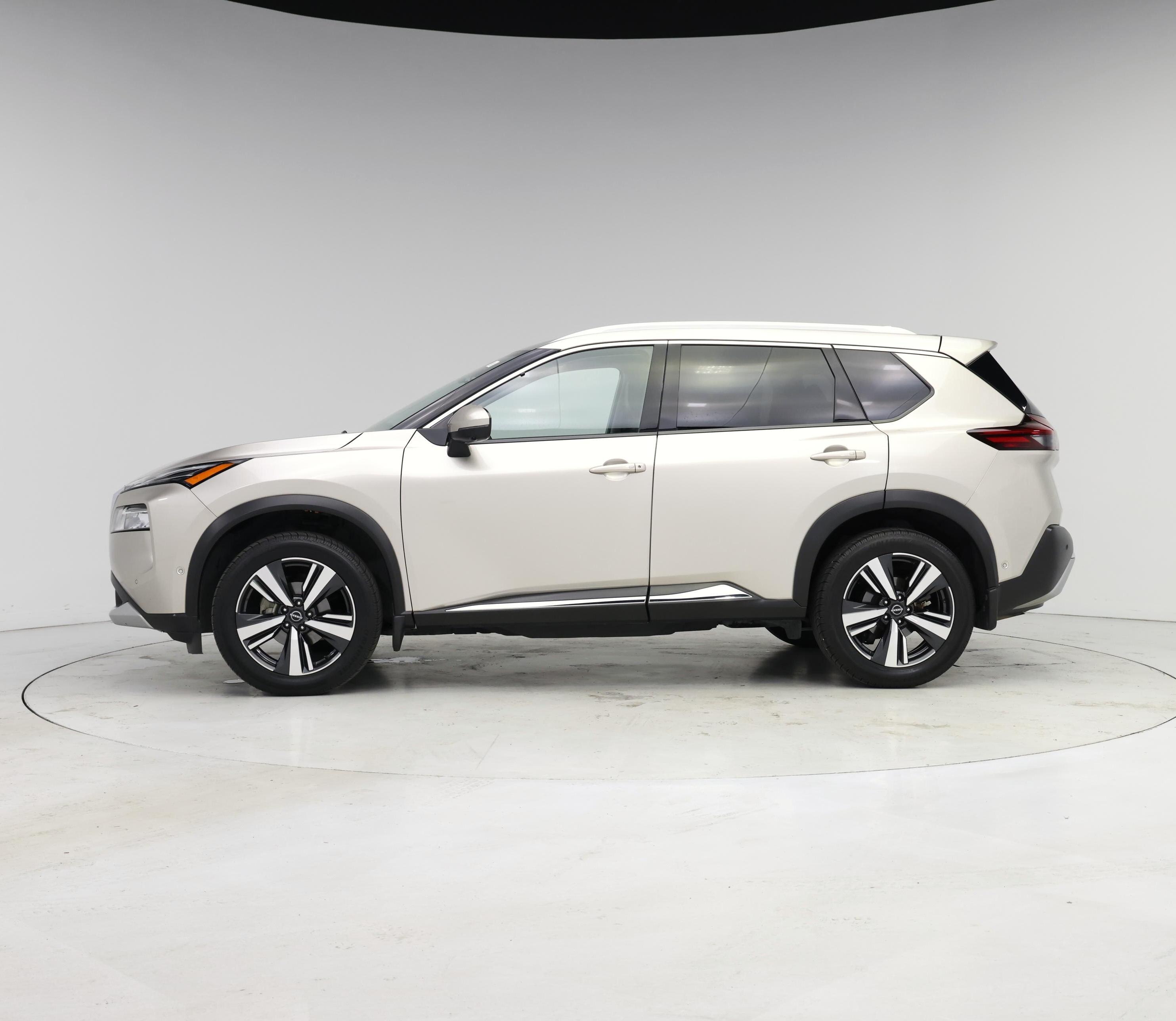 Thumbnail: 2022 Nissan Rogue - 3