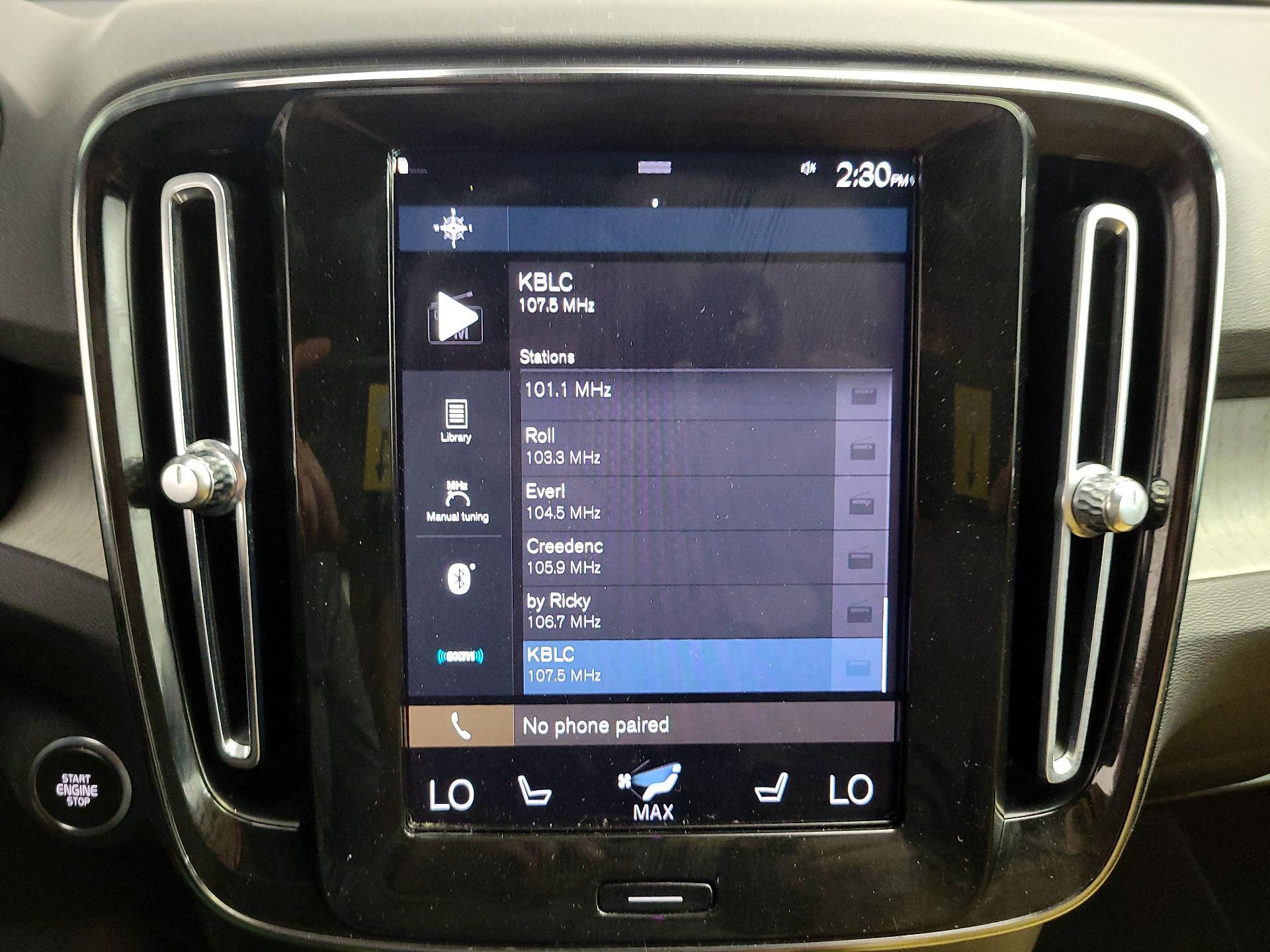 Thumbnail: 2021 Volvo XC40 - 16