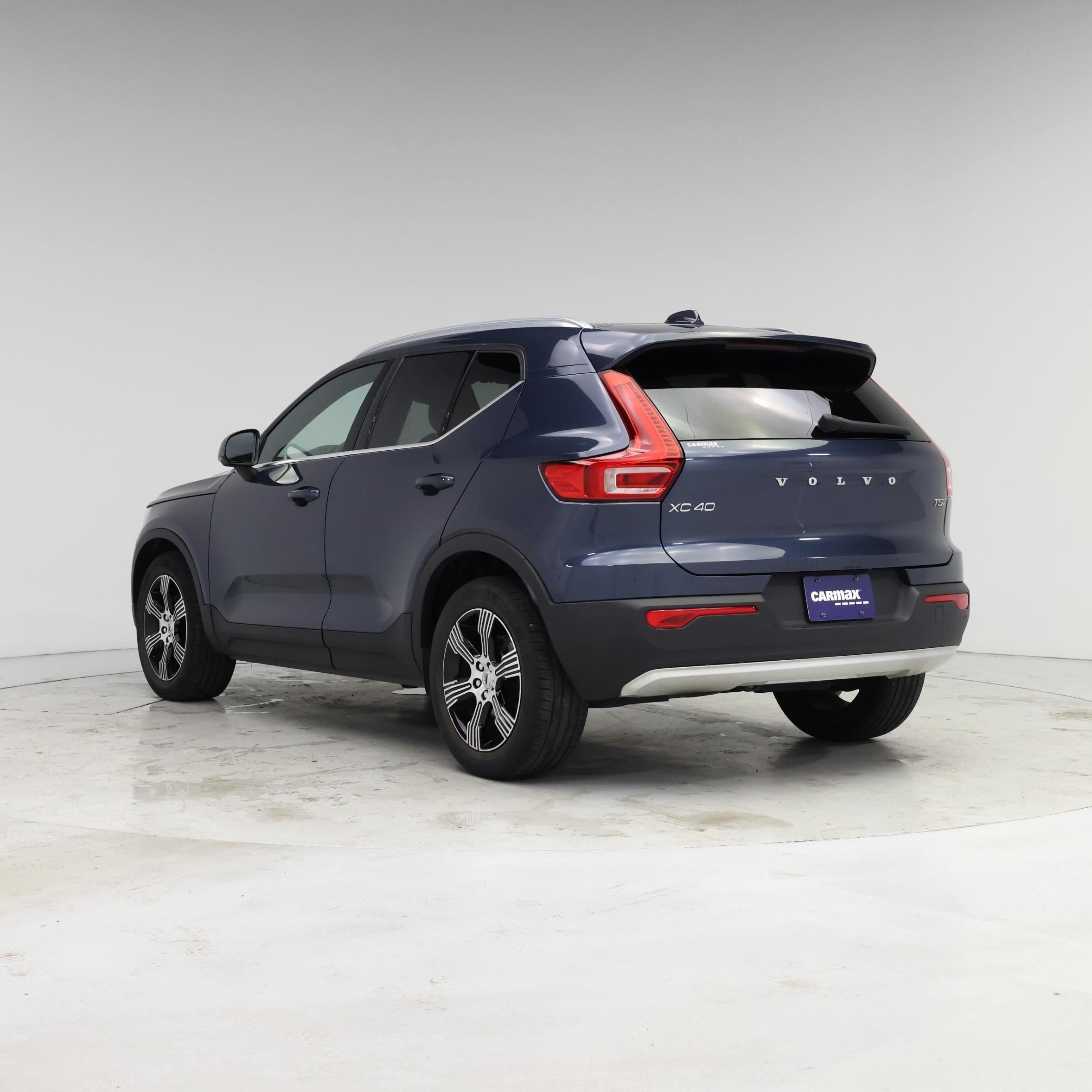 Thumbnail: 2021 Volvo XC40 - 2