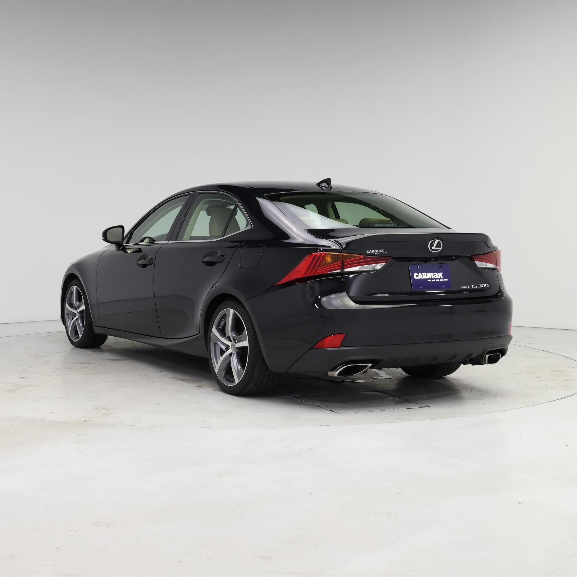 Thumbnail: 2017 Lexus IS - 2