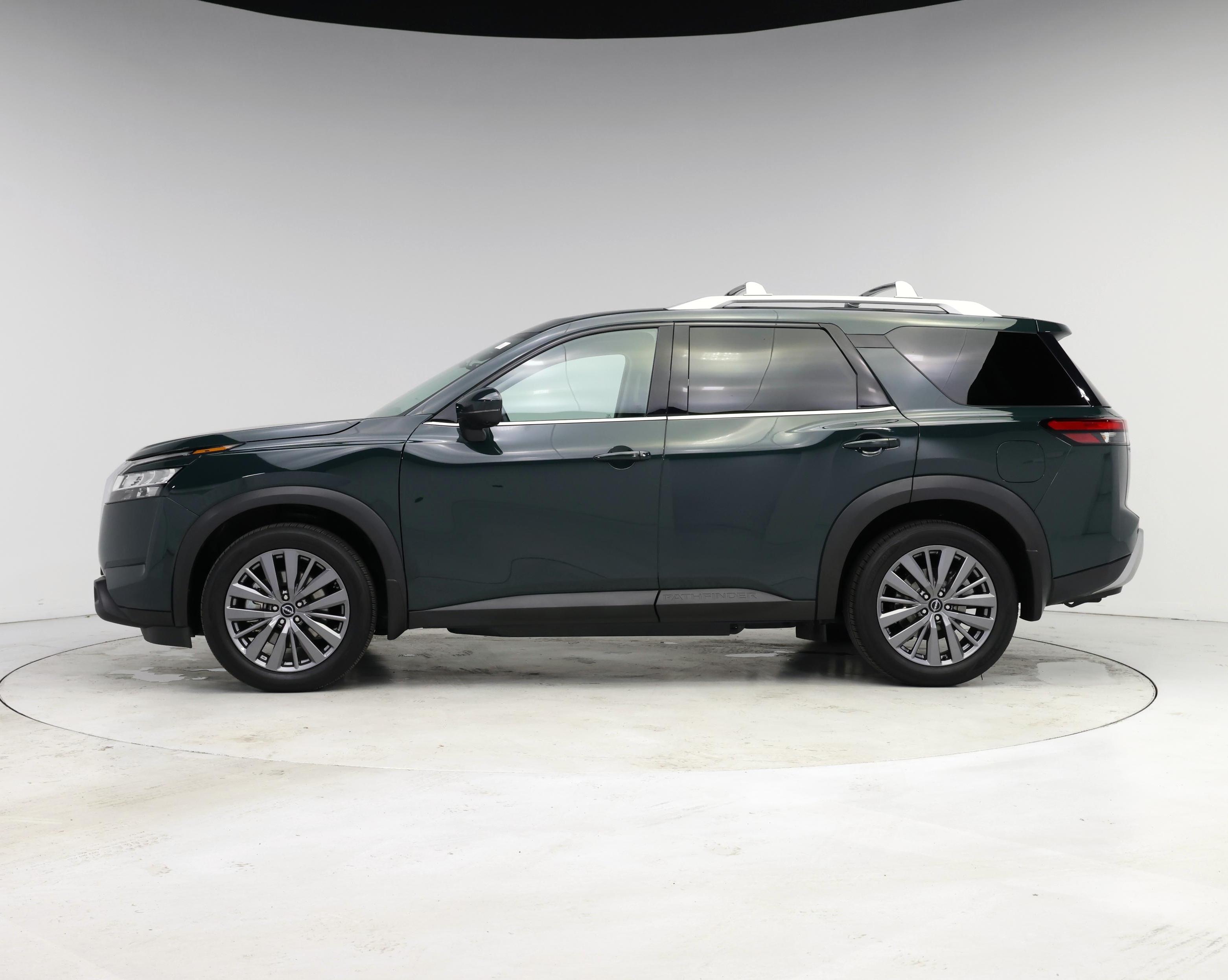 Thumbnail: 2023 Nissan Pathfinder - 3