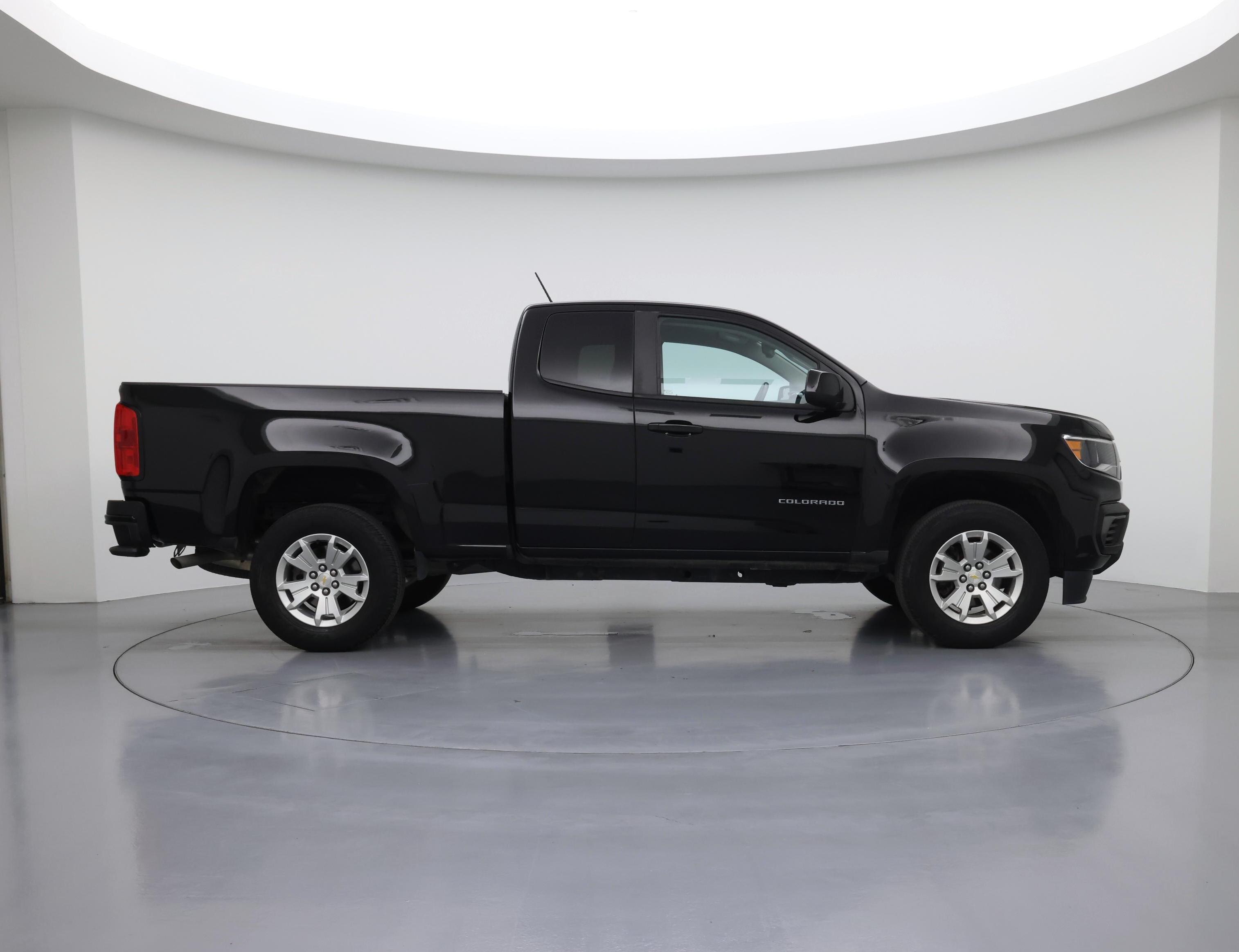 Thumbnail: 2022 Chevrolet Colorado - 7