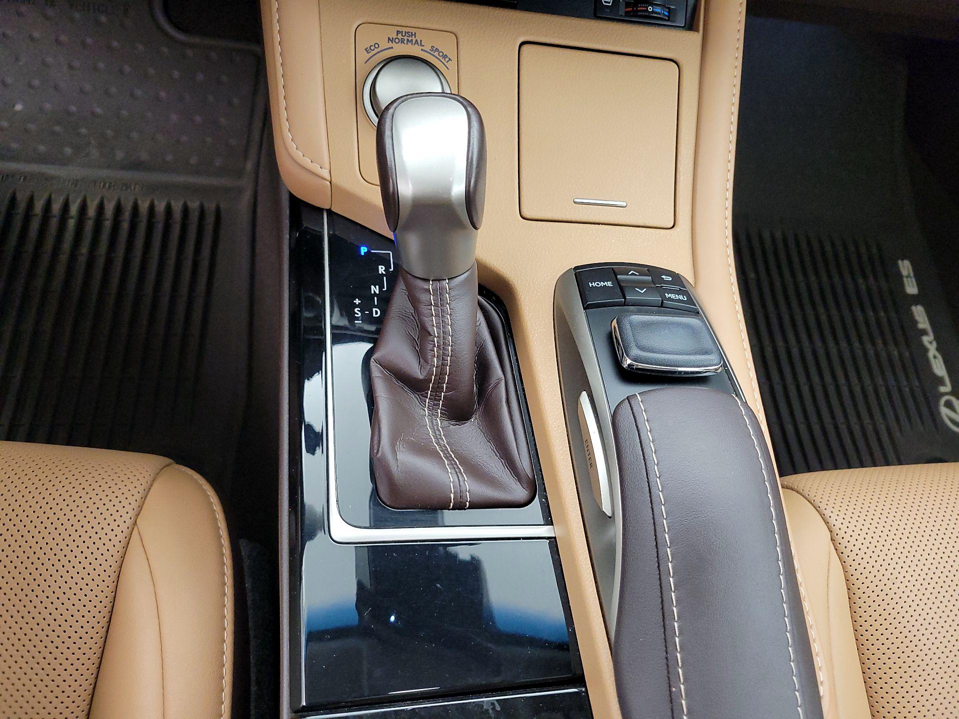 Thumbnail: 2018 Lexus ES - 18