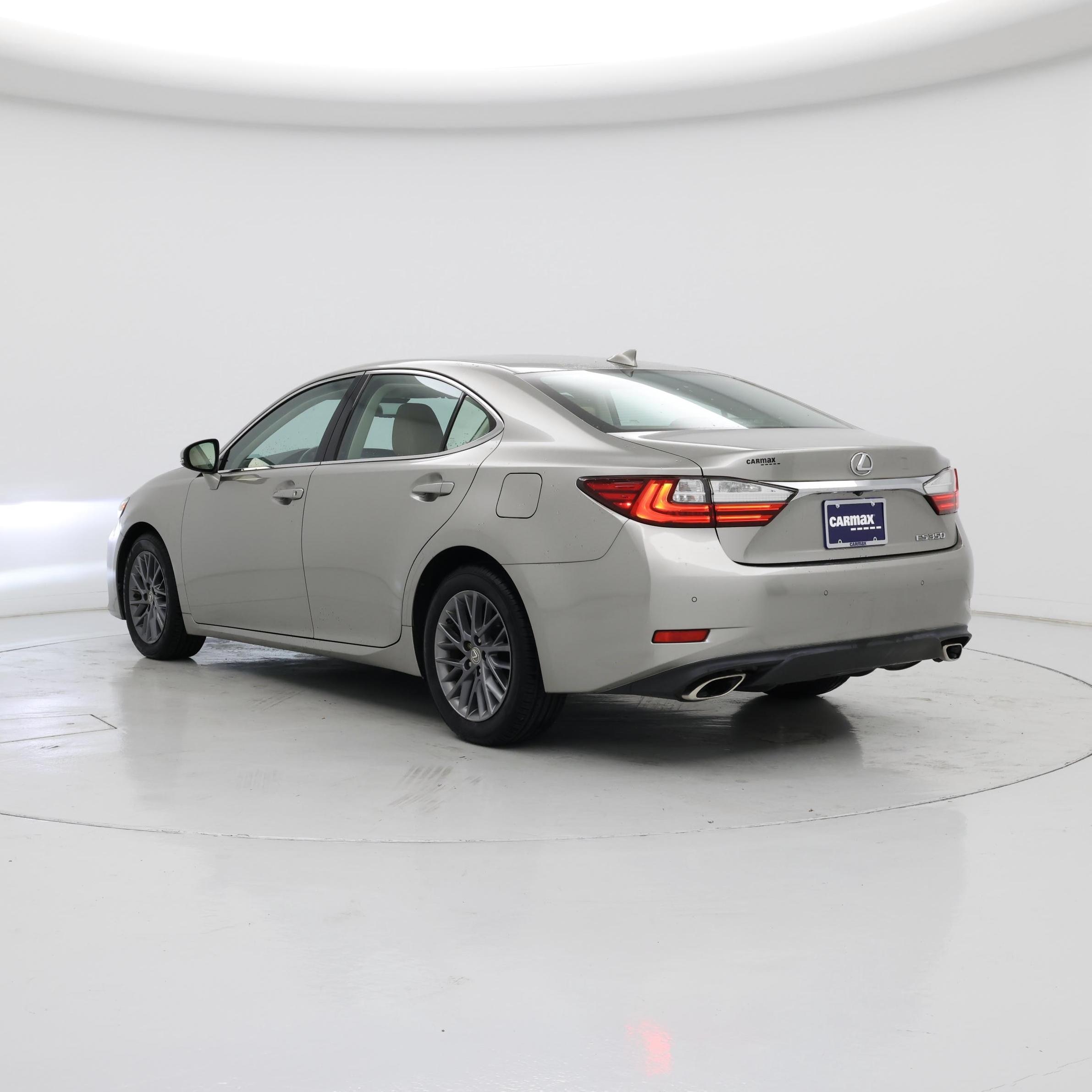 Thumbnail: 2018 Lexus ES - 2