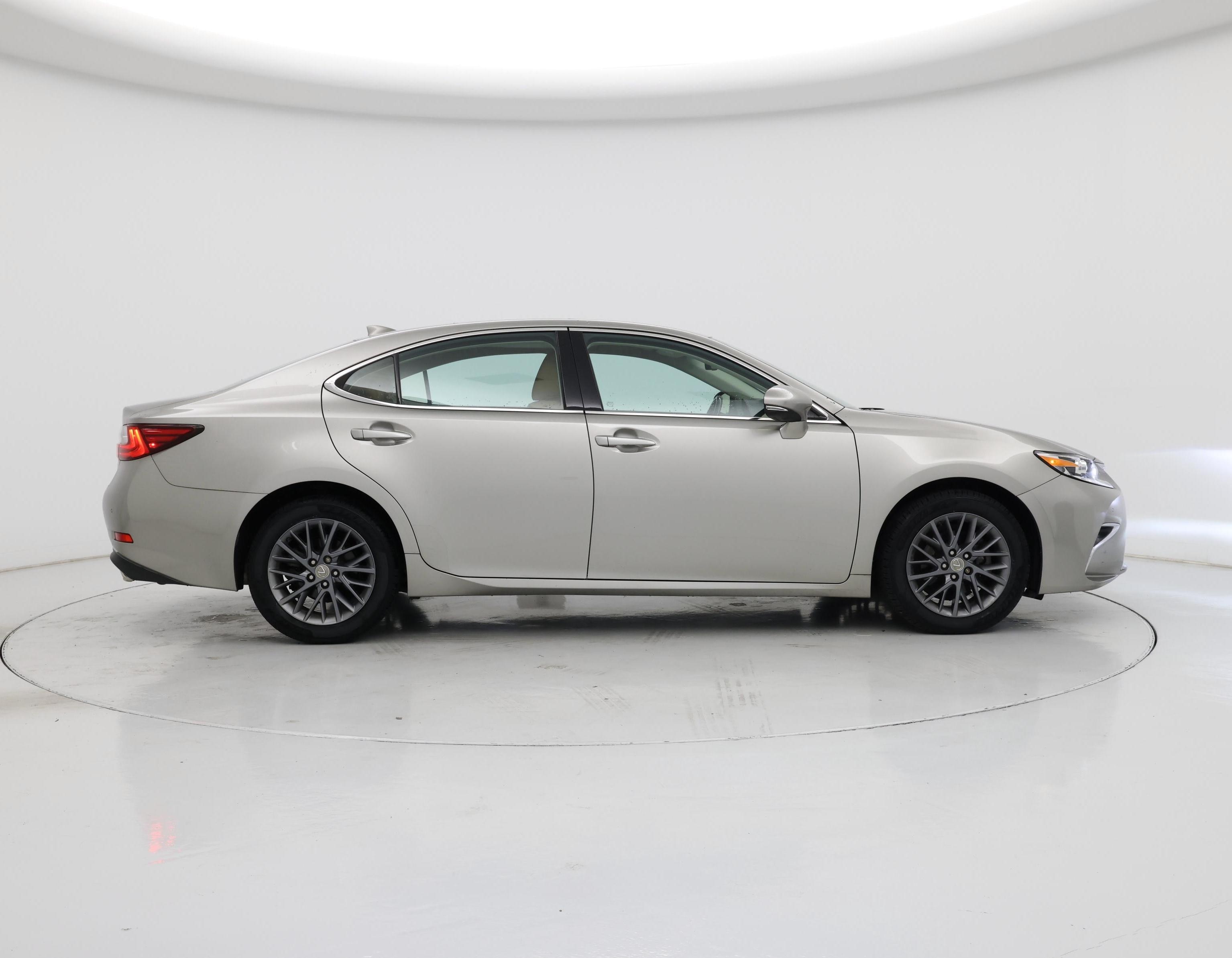 Thumbnail: 2018 Lexus ES - 7
