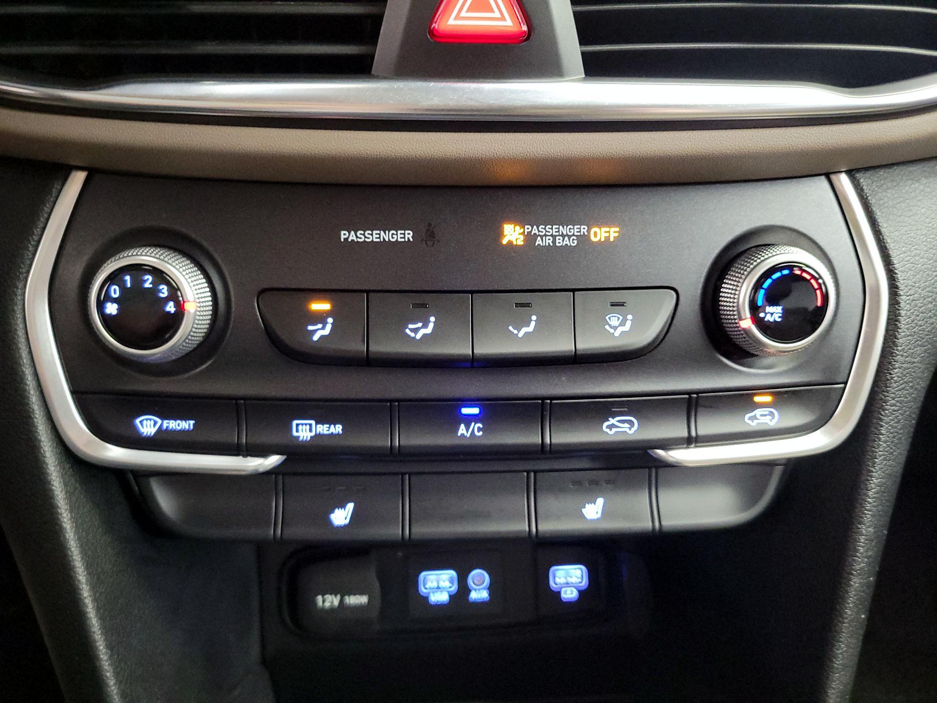 Thumbnail: 2020 Hyundai Santa Fe - 16