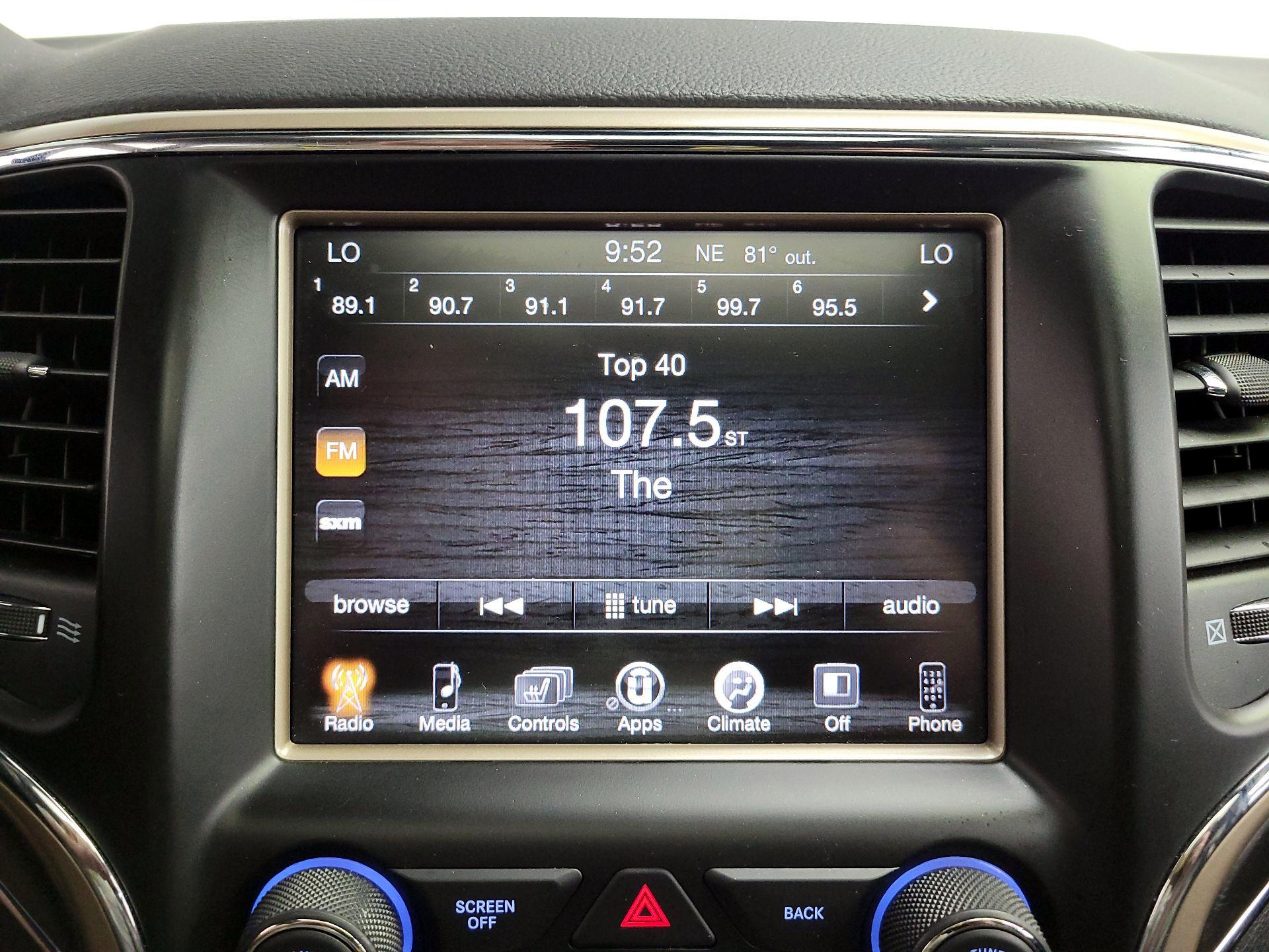 Thumbnail: 2015 Jeep Grand Cherokee - 15