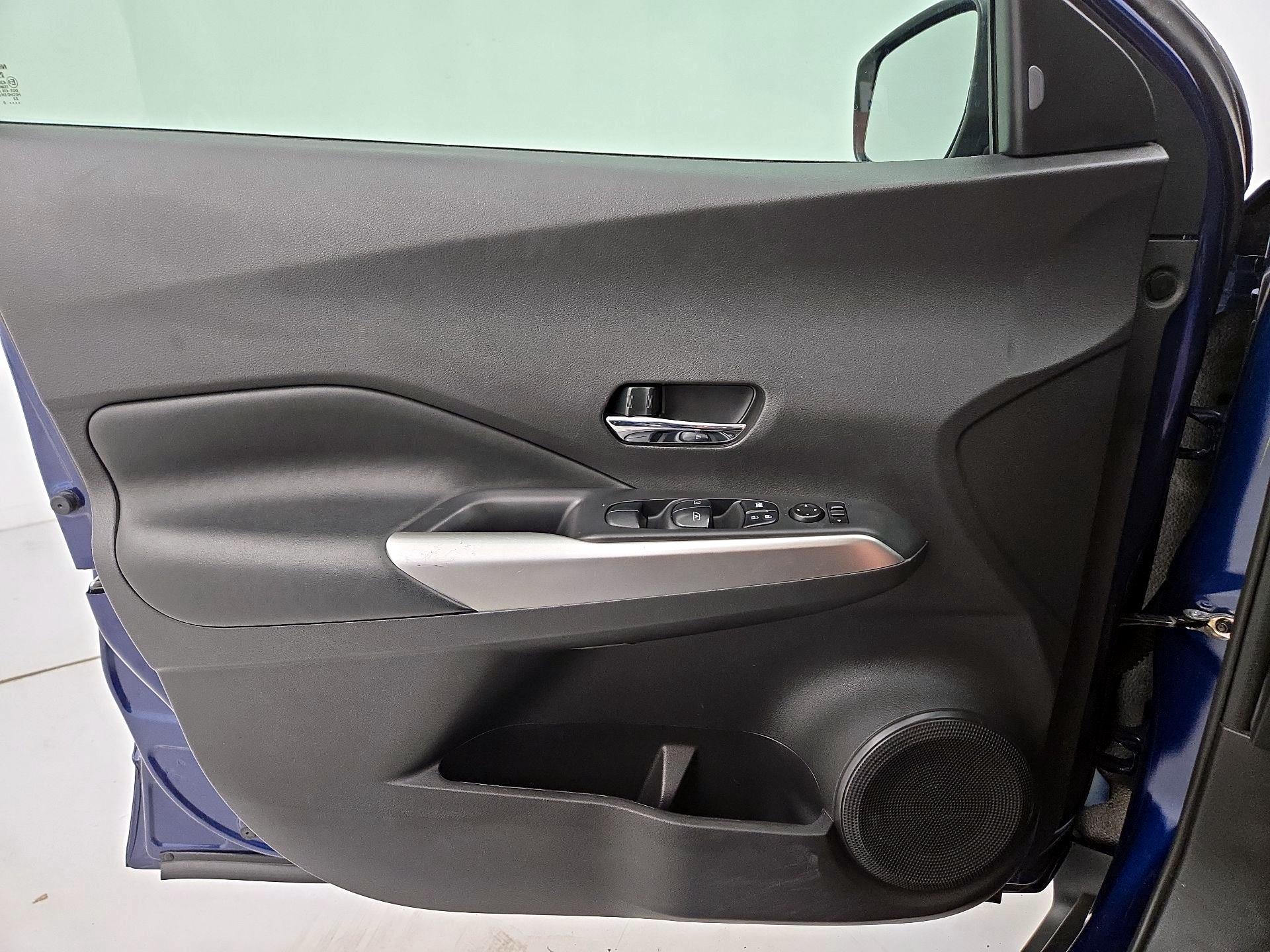 Thumbnail: 2020 Nissan Kicks - 12