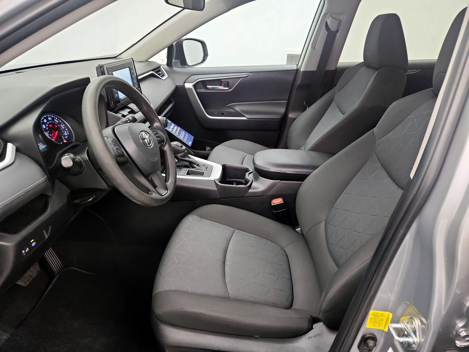 Thumbnail: 2022 Toyota RAV4 - 11