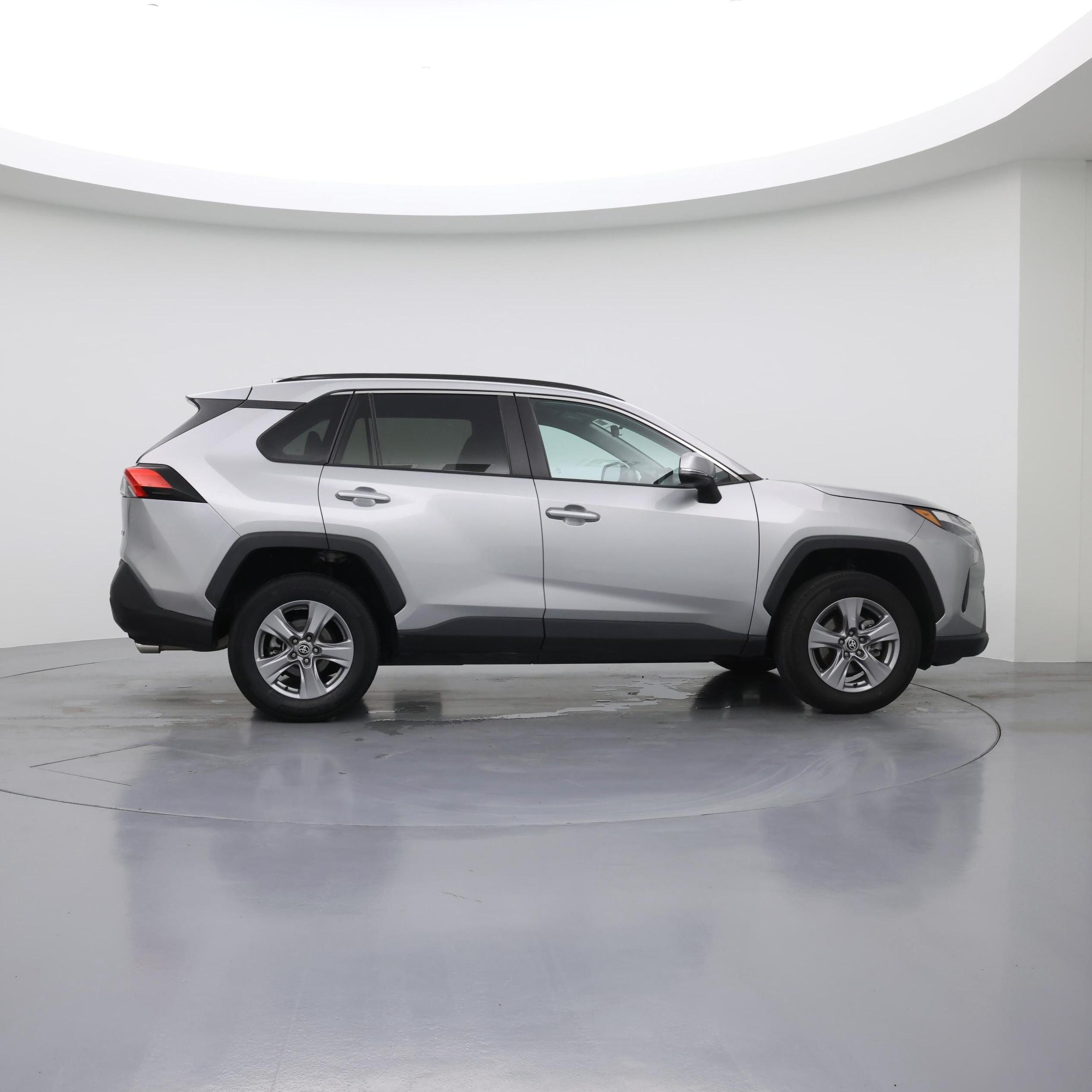 Thumbnail: 2022 Toyota RAV4 - 7