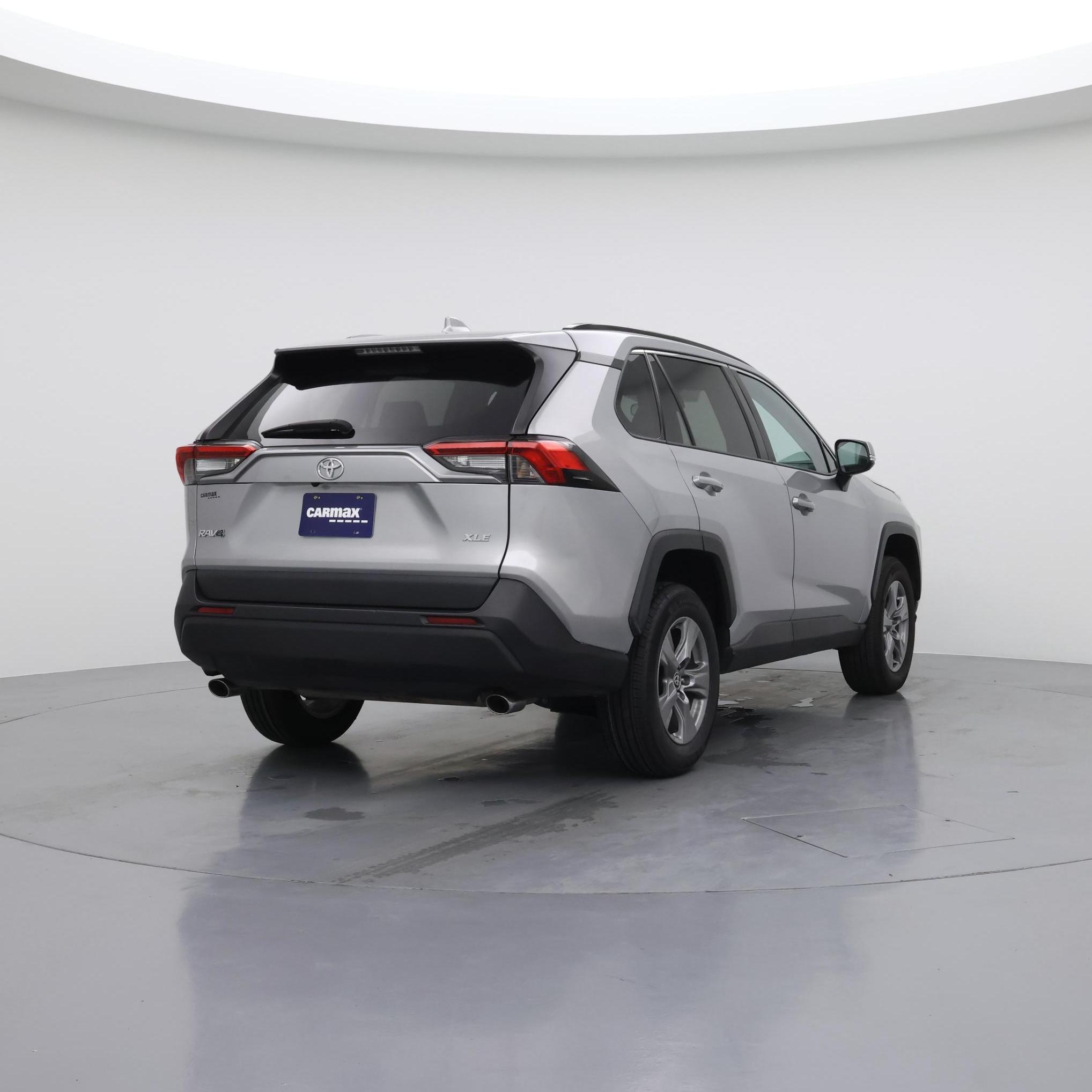 Thumbnail: 2022 Toyota RAV4 - 8