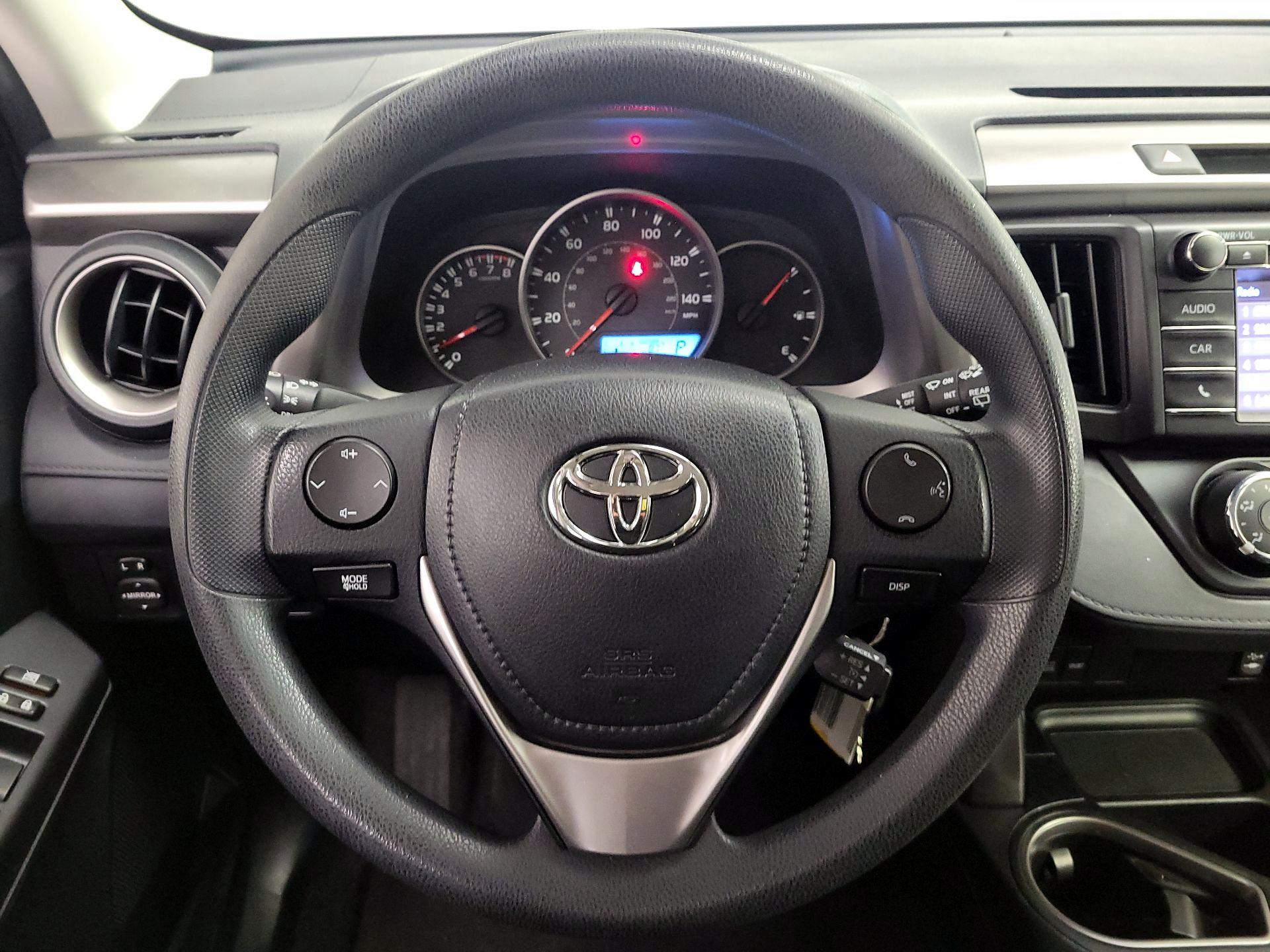 Thumbnail: 2016 Toyota RAV4 - 10