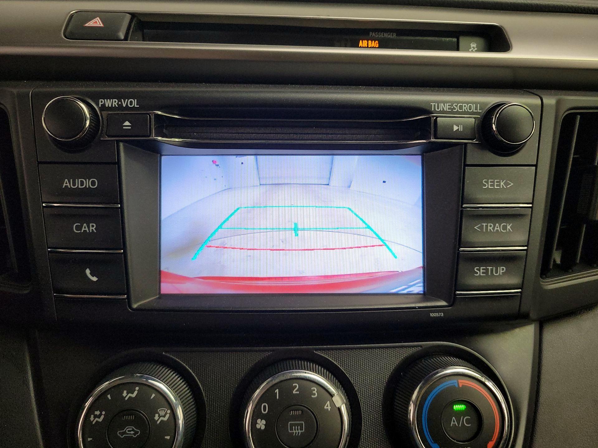 Thumbnail: 2016 Toyota RAV4 - 14