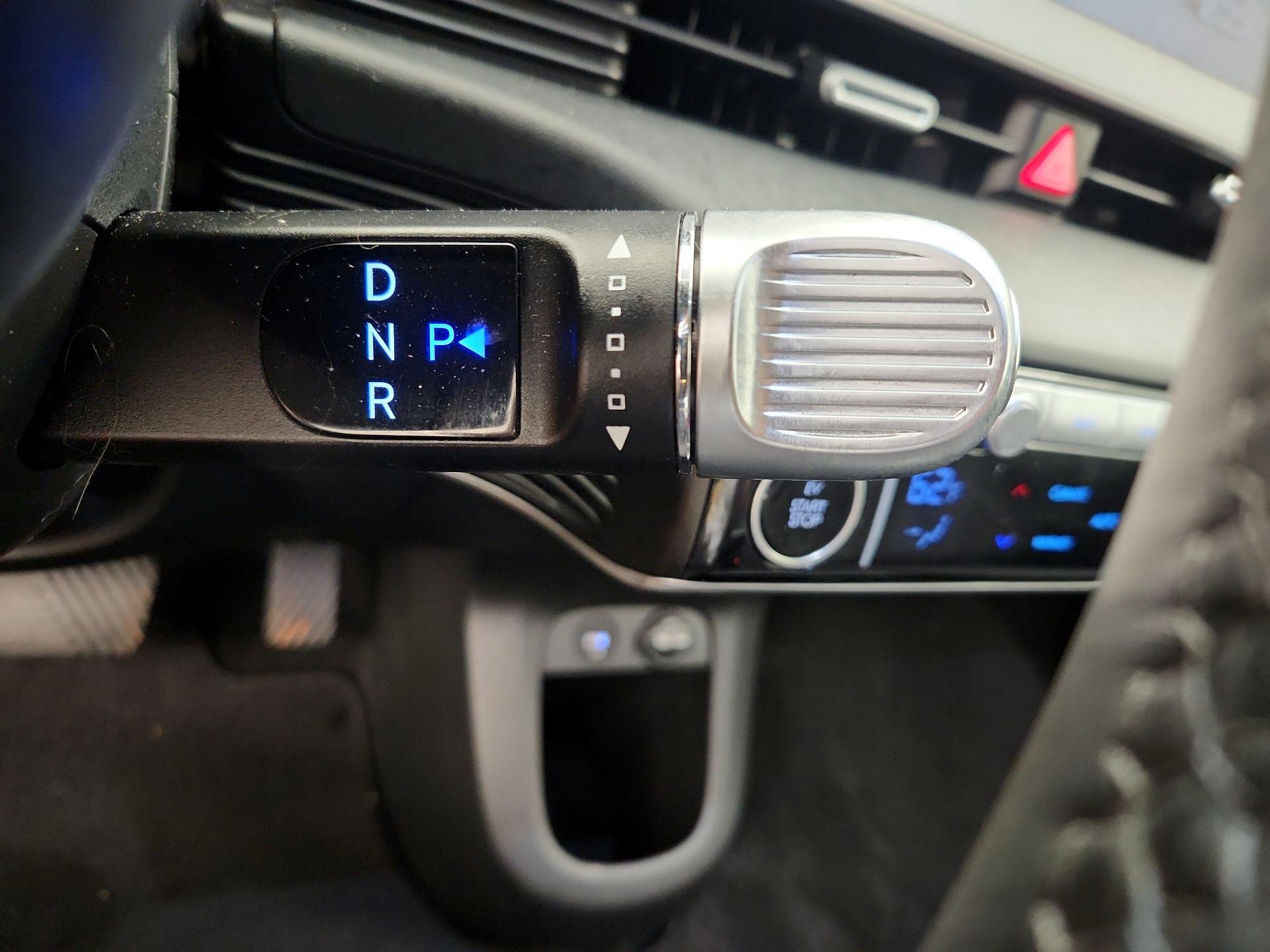 Thumbnail: 2023 Hyundai Ioniq 5 - 18
