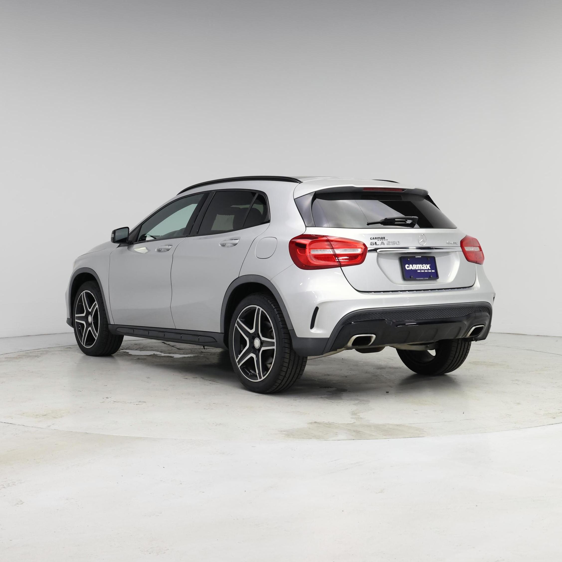 Thumbnail: 2017 Mercedes-Benz GLA - 2