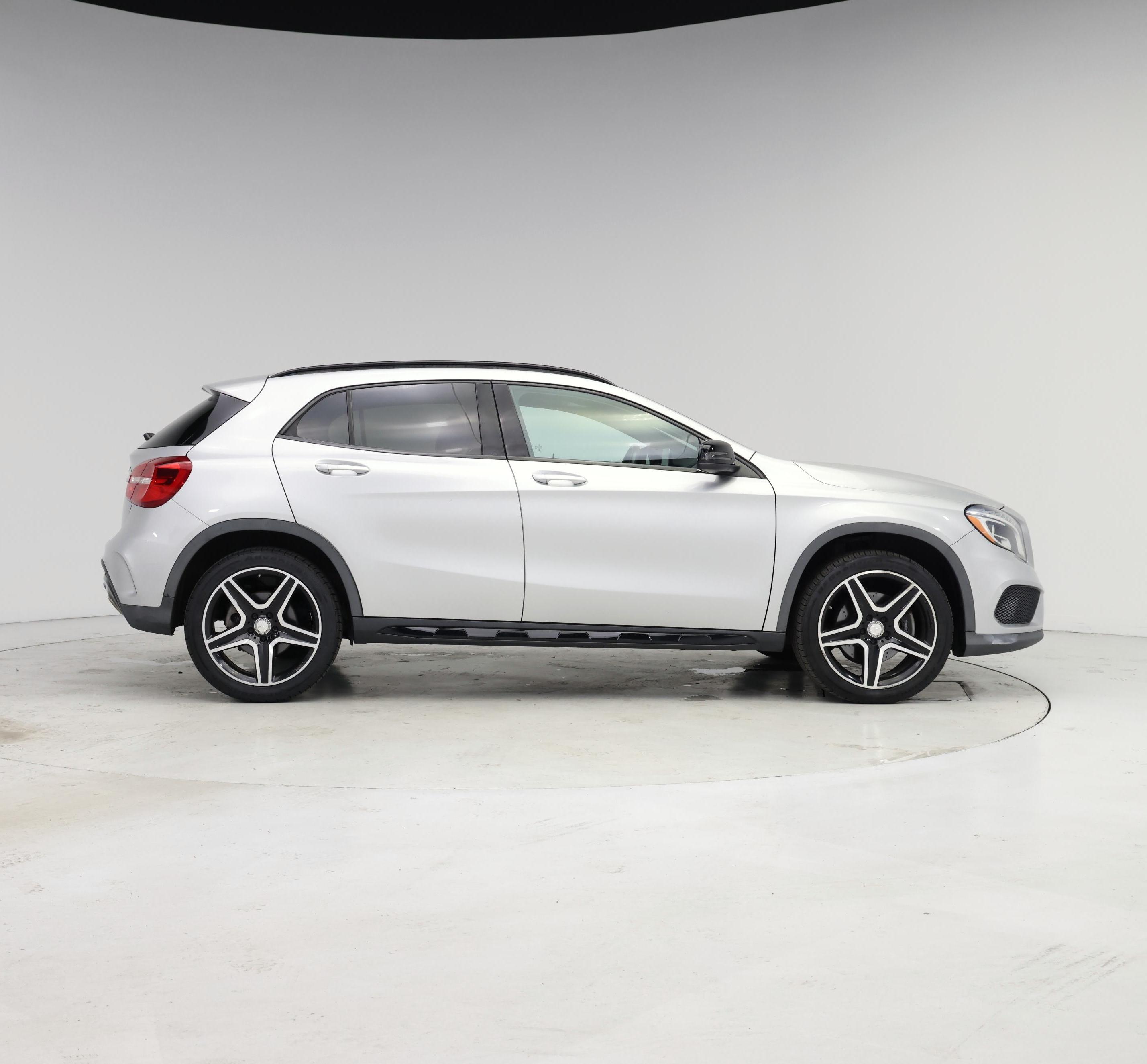 Thumbnail: 2017 Mercedes-Benz GLA - 7