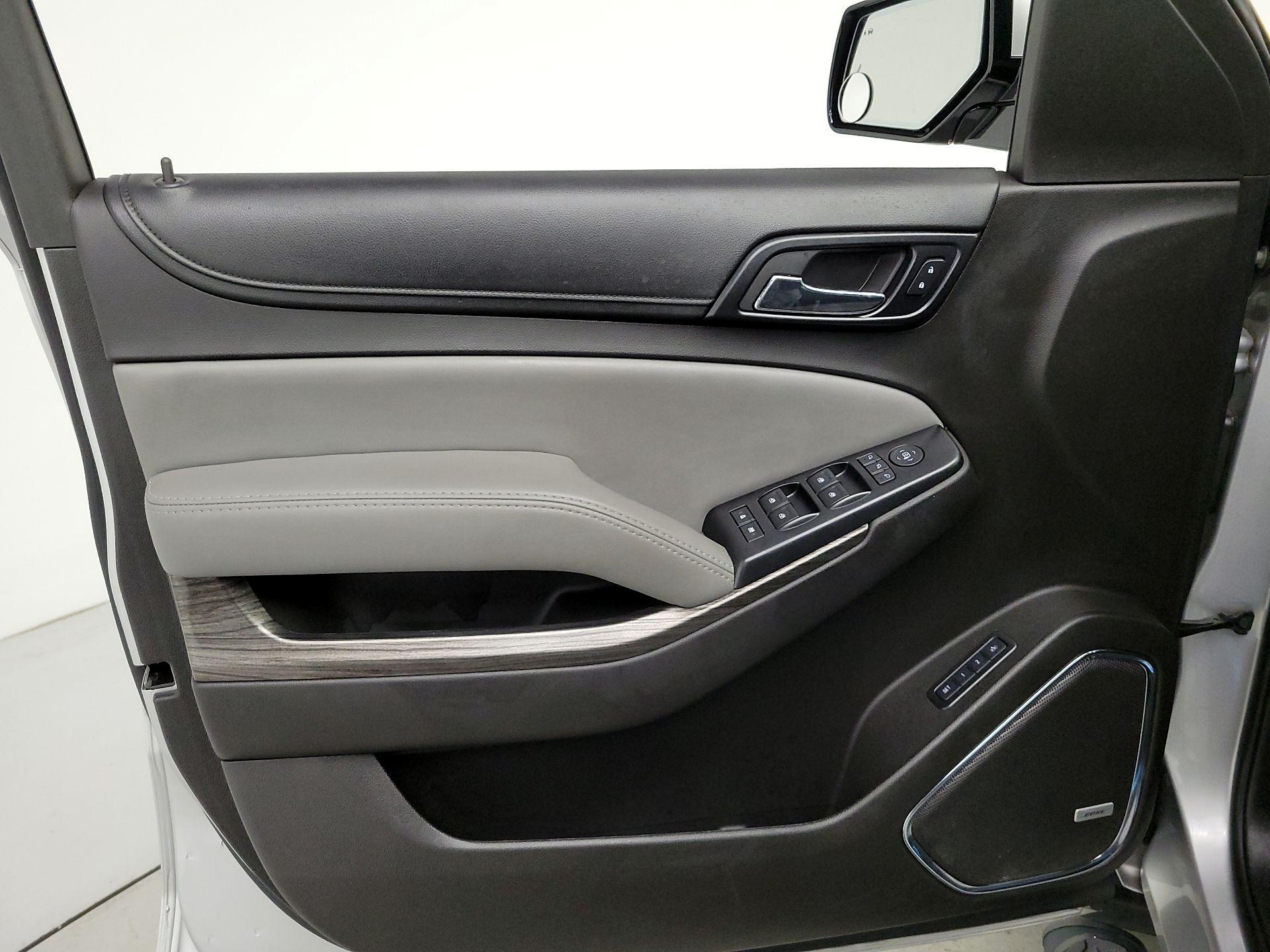 Thumbnail: 2017 Chevrolet Tahoe - 12