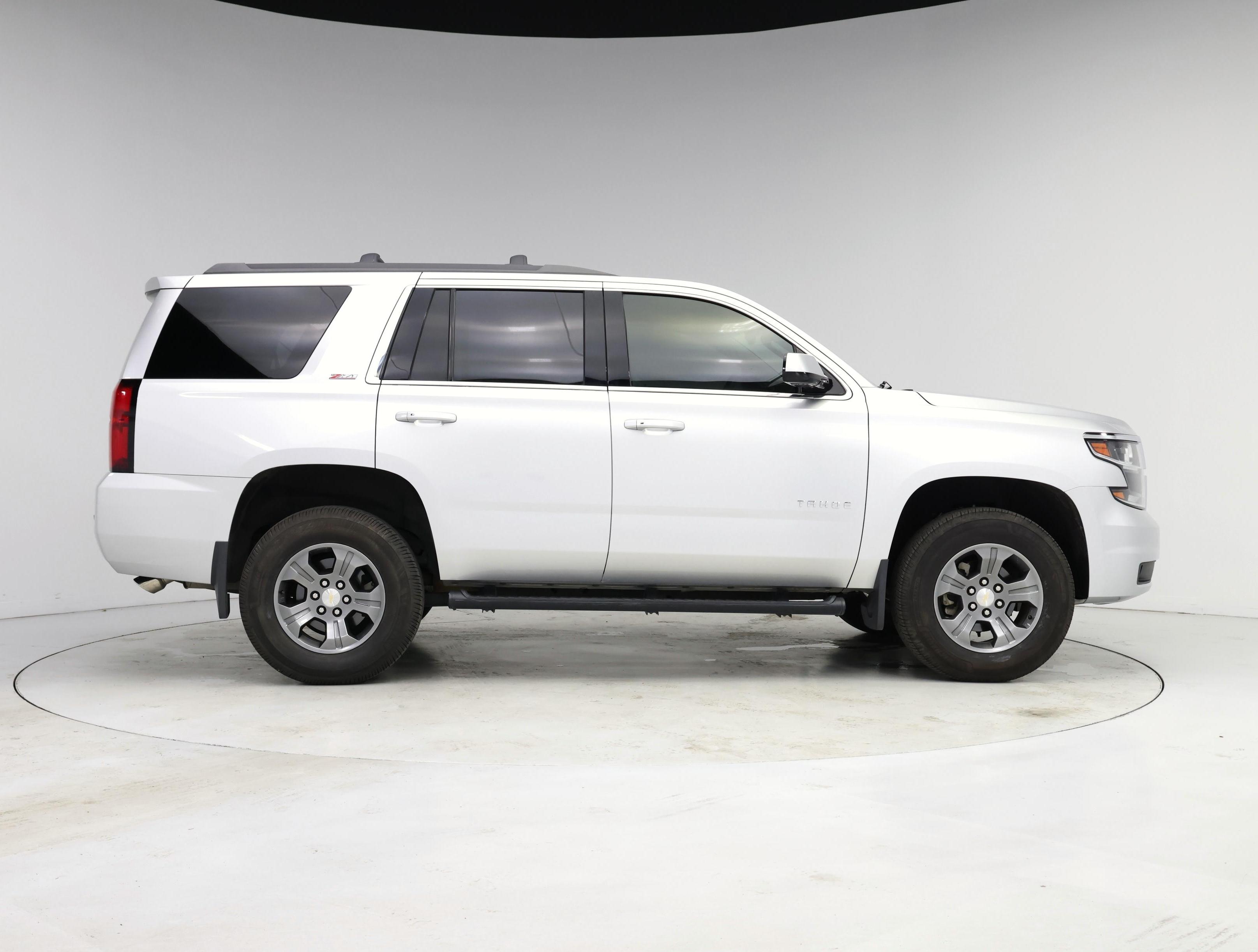 Thumbnail: 2017 Chevrolet Tahoe - 7