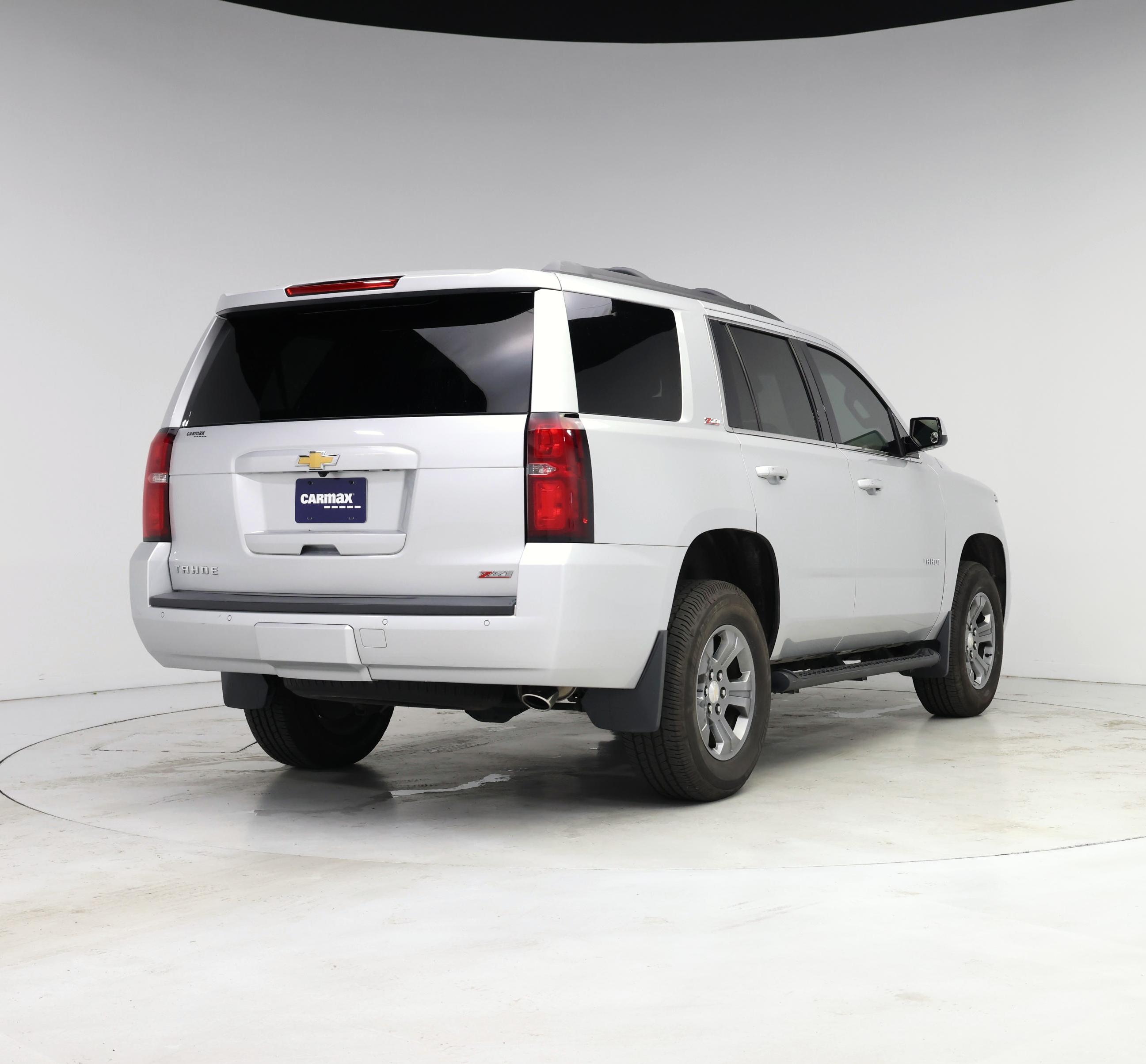 Thumbnail: 2017 Chevrolet Tahoe - 8