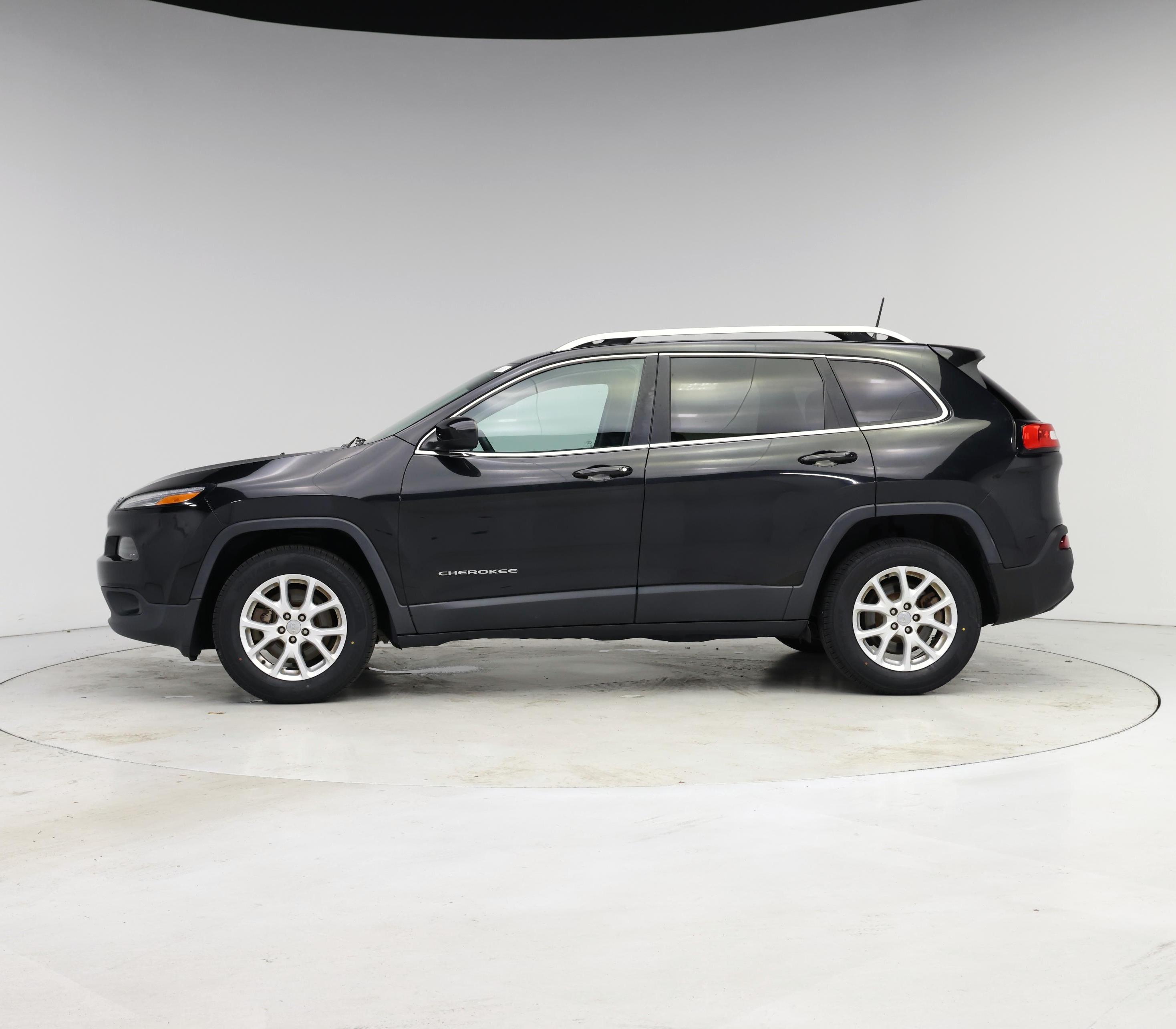 Thumbnail: 2016 Jeep Cherokee - 3